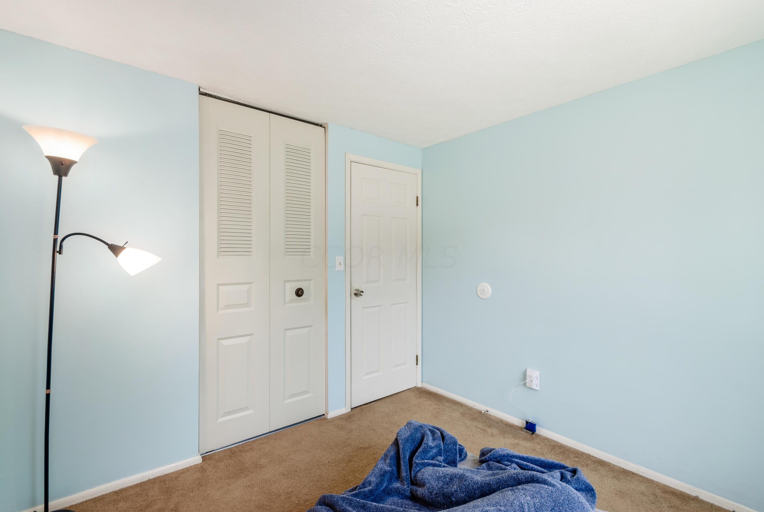 302 Rimbey Ave, Columbus OH  43230-1634 exterior