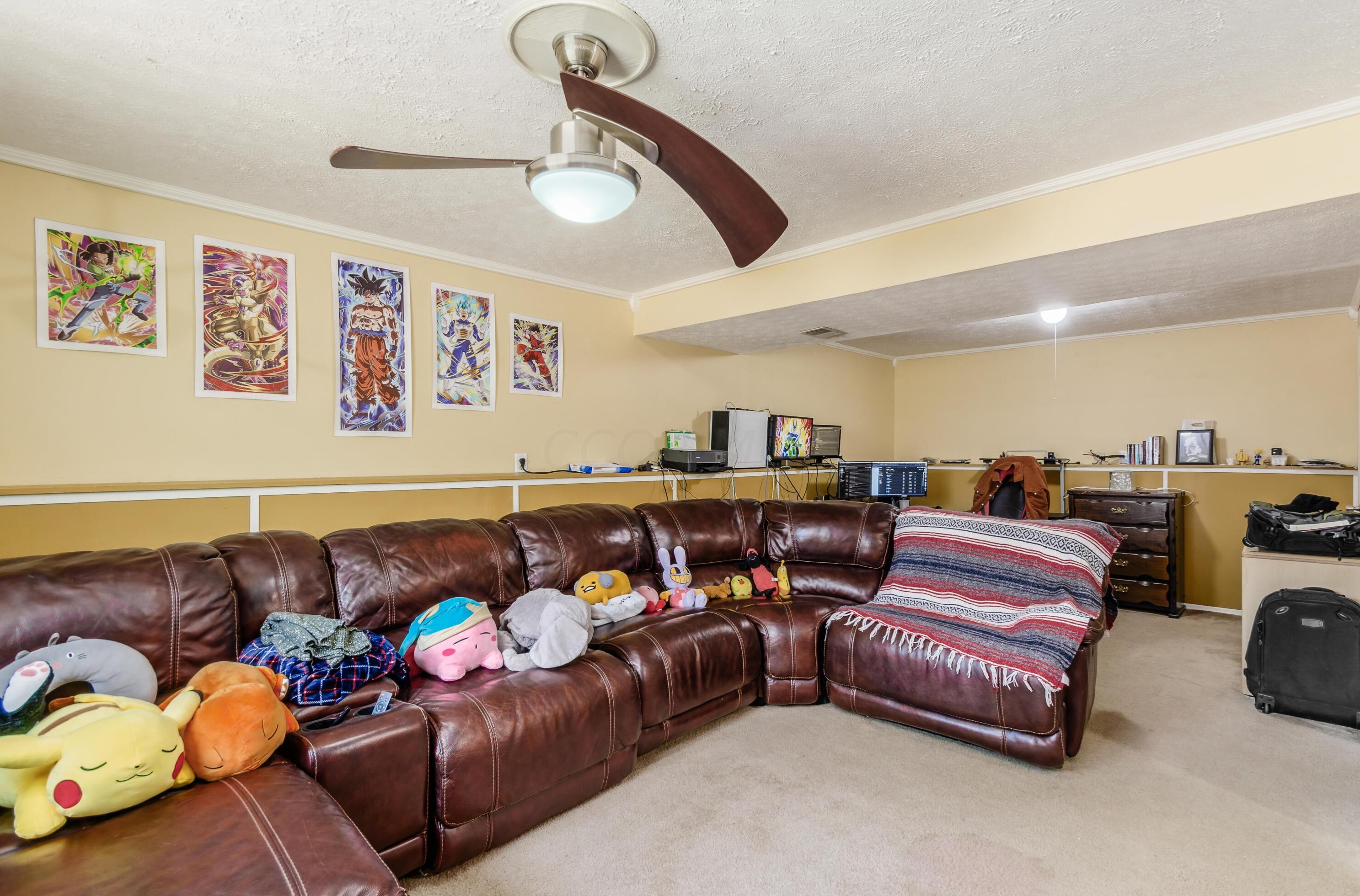 302 Rimbey Ave, Columbus OH  43230-1634 exterior