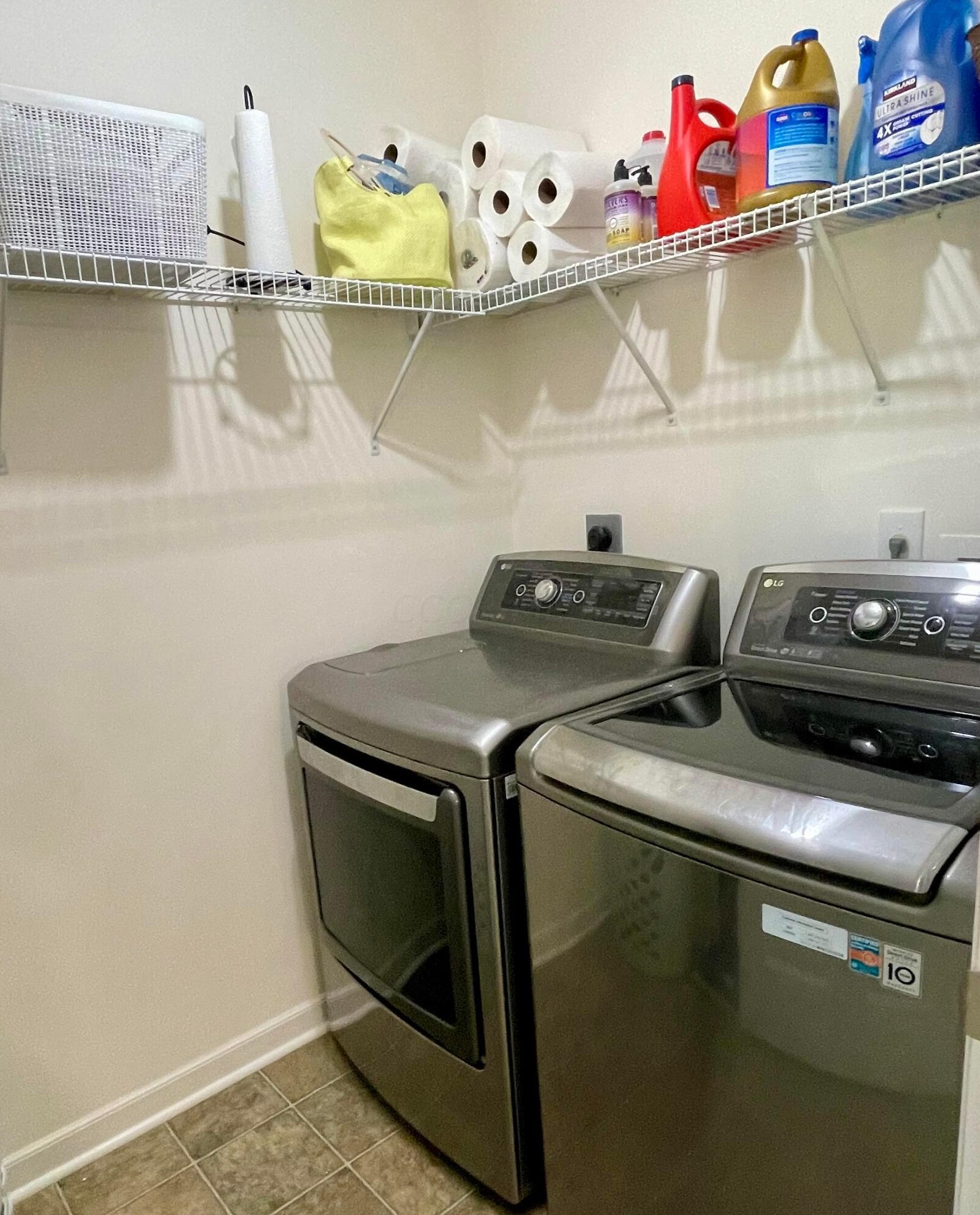 7561 Totten Spg Dr, Westerville OH  43082-9376 exterior