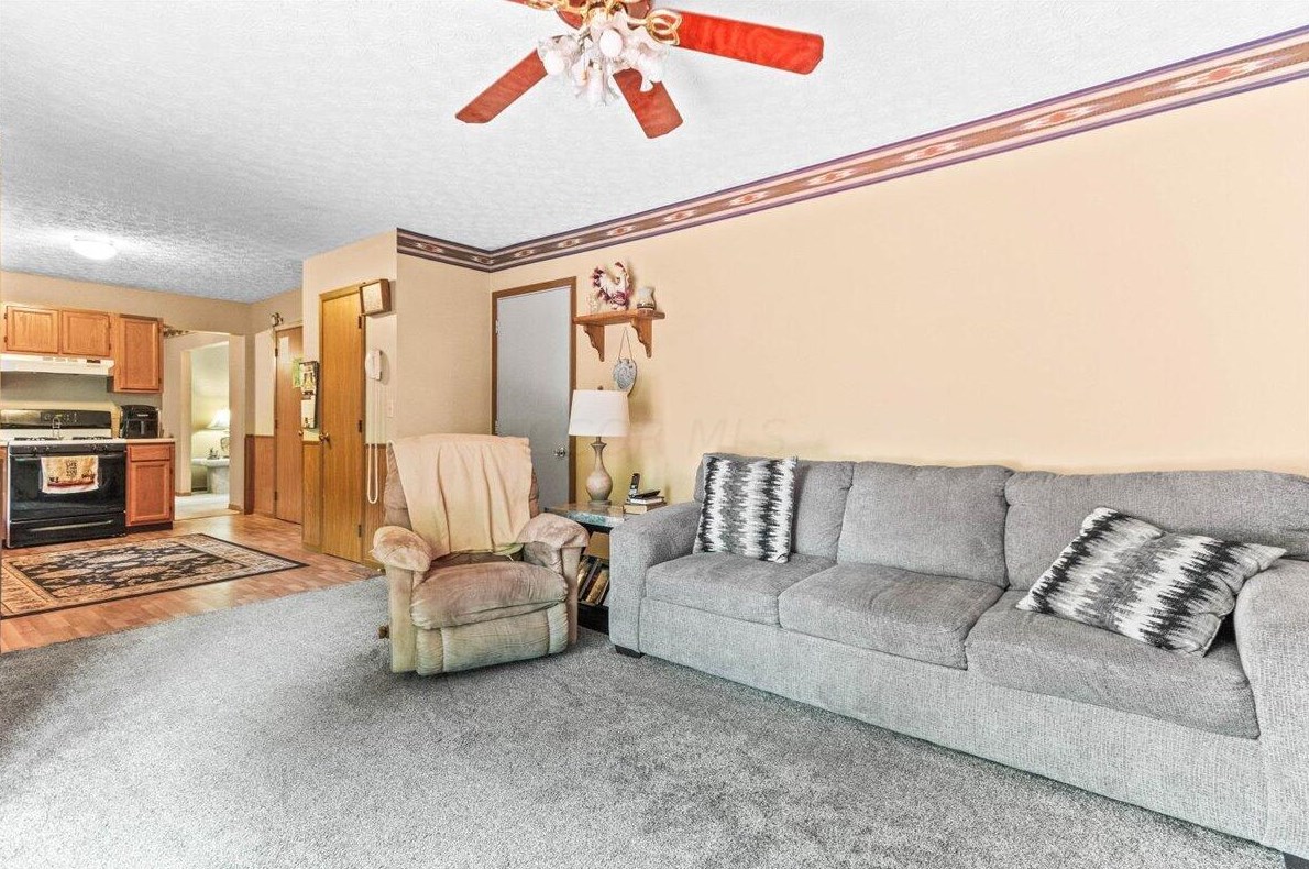 488 Courtright Dr, Pickerington OH  43147-1500 exterior