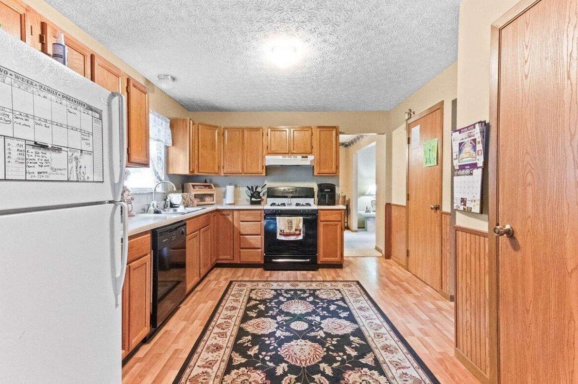 488 Courtright Dr, Pickerington OH  43147-1500 exterior