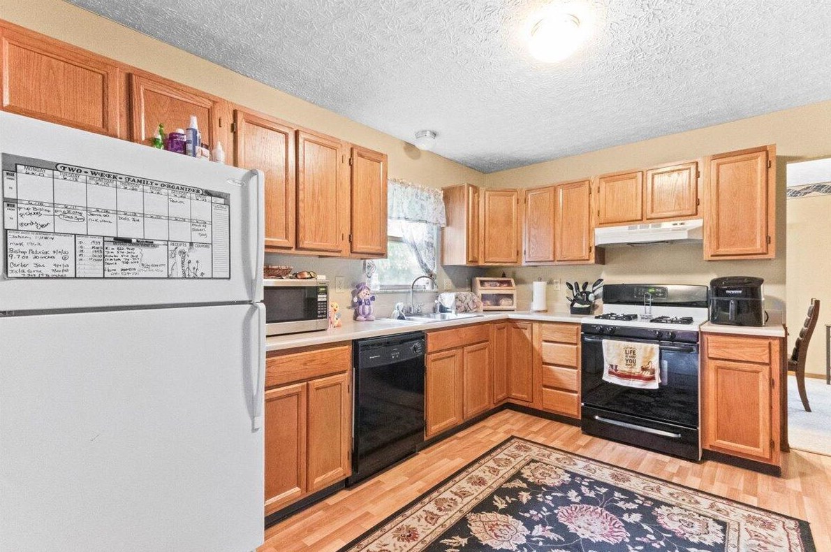 488 Courtright Dr, Pickerington OH  43147-1500 exterior