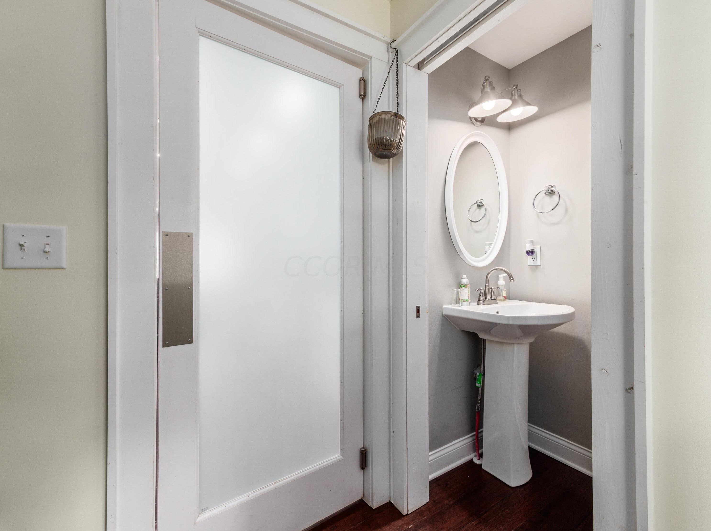 599 Columbus St, Columbus OH 43206-1594 exterior