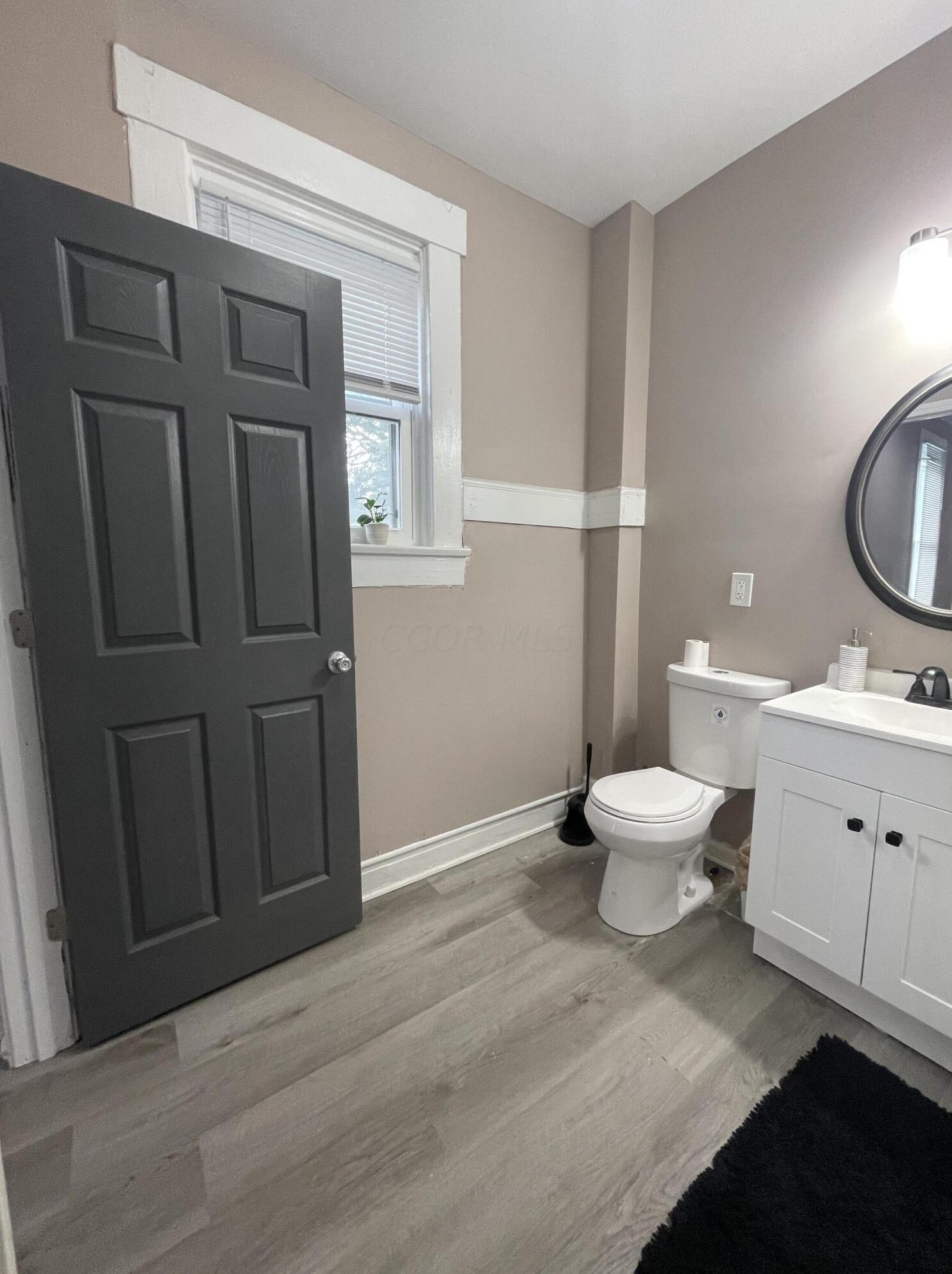 1390 Livingston Ave, Columbus OH 43209-2945 exterior