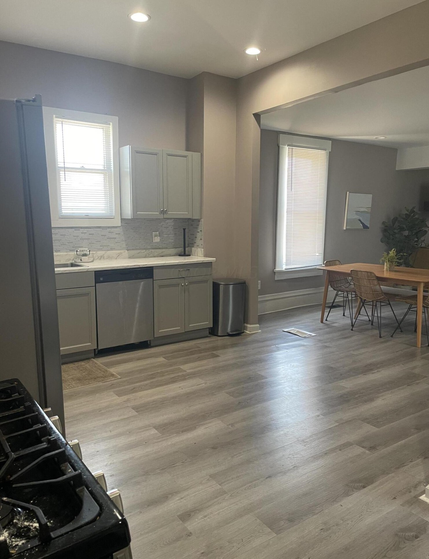 1390 Livingston Ave, Columbus OH 43209-2945 exterior