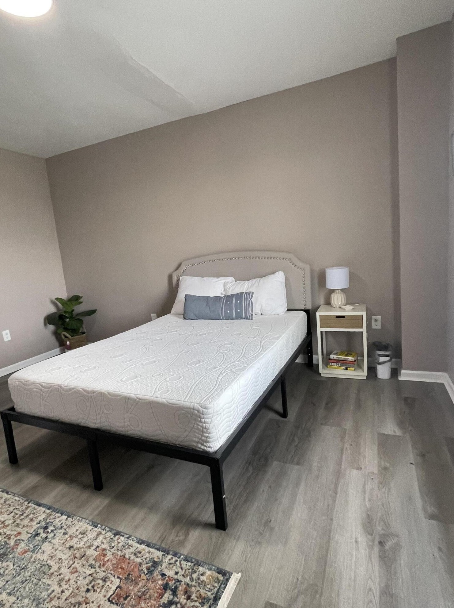 1390 Livingston Ave, Columbus OH 43209-2945 exterior