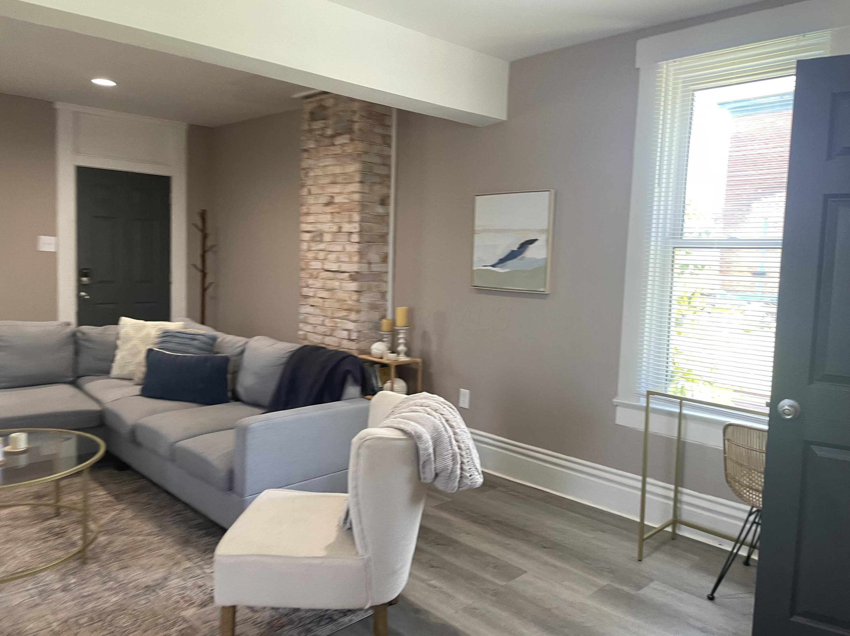 1390 Livingston Ave, Columbus OH 43209-2945 exterior