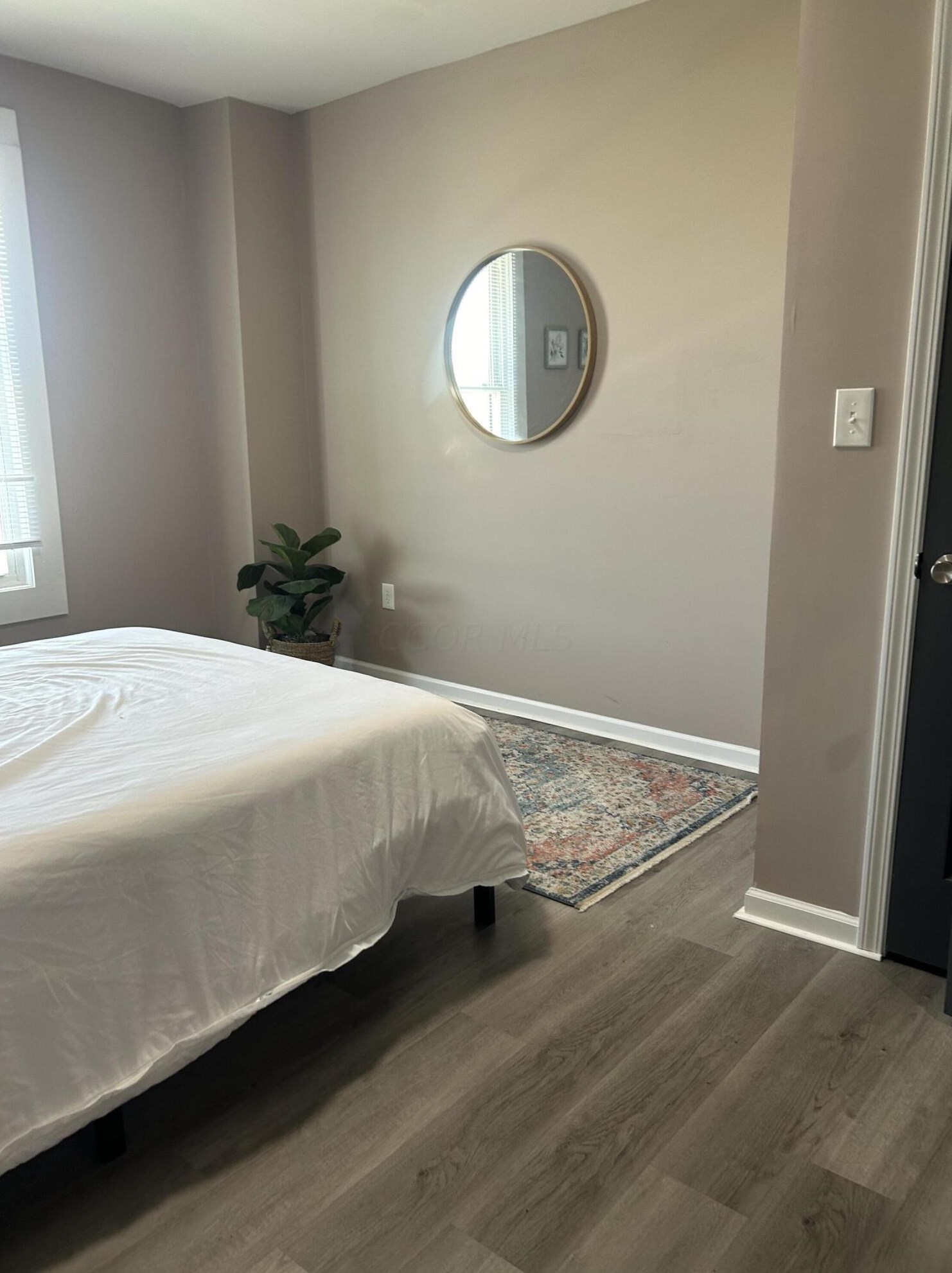 1390 Livingston Ave, Columbus OH 43209-2945 exterior