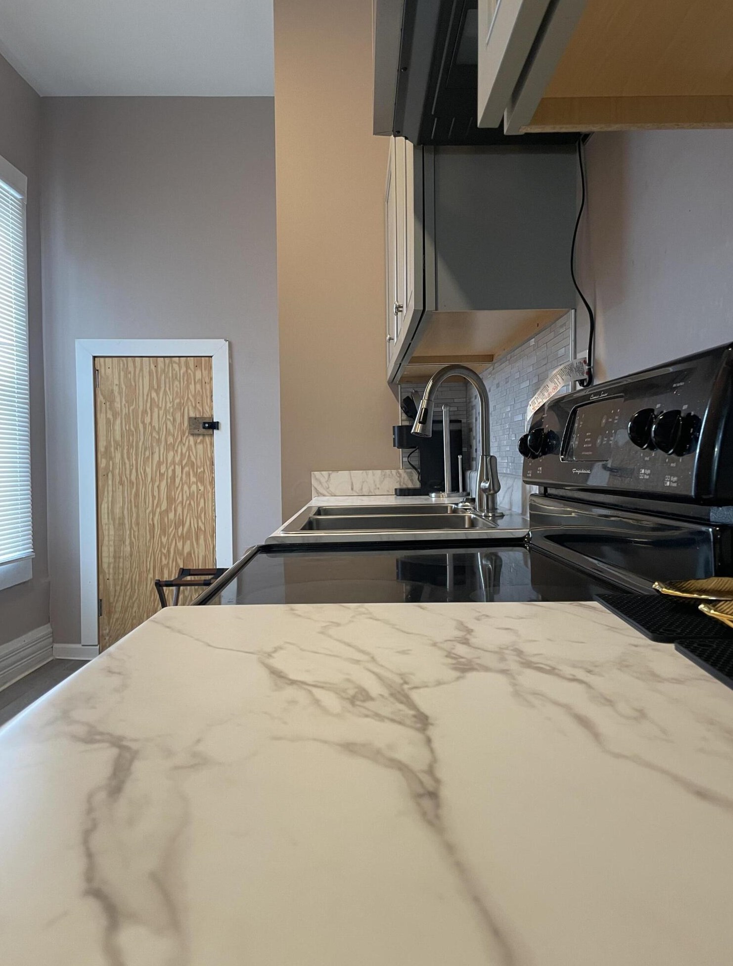 1390 Livingston Ave, Columbus OH 43209-2945 exterior