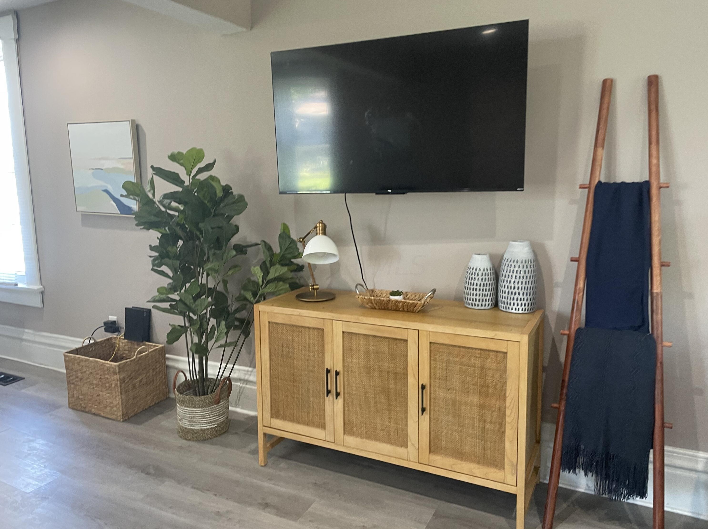 1390 Livingston Ave, Columbus OH 43209-2945 exterior