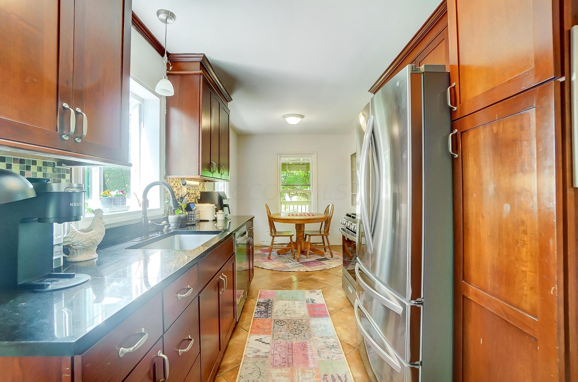 106 Demorest Rd, Columbus OH  43204-1042 exterior