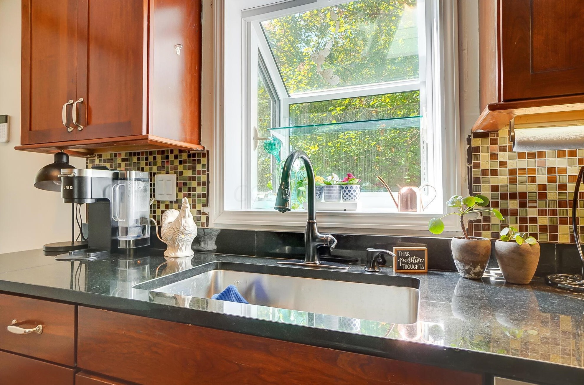 106 Demorest Rd, Columbus OH  43204-1042 exterior