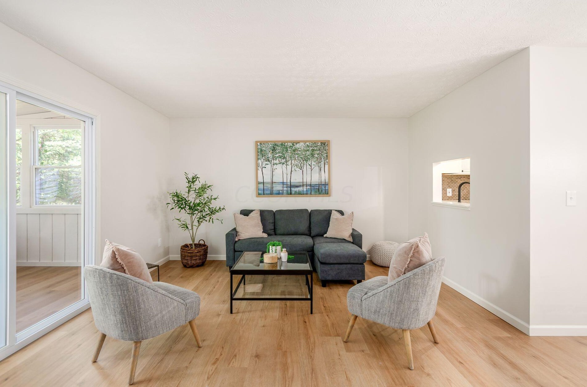 1163 Crater Lk Ln, Columbus OH  43085-1504 exterior