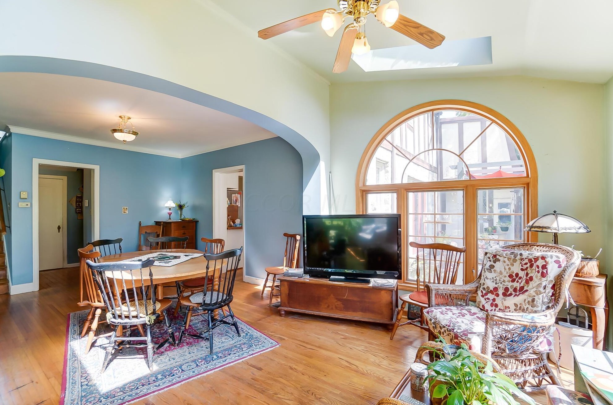 1496 Essex Rd, Columbus OH  43221-3845 exterior