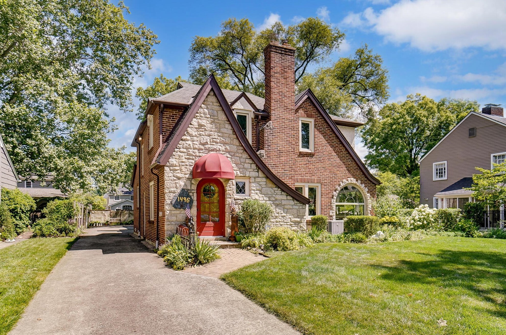 1496 Essex Rd, Columbus OH  43221-3845 exterior