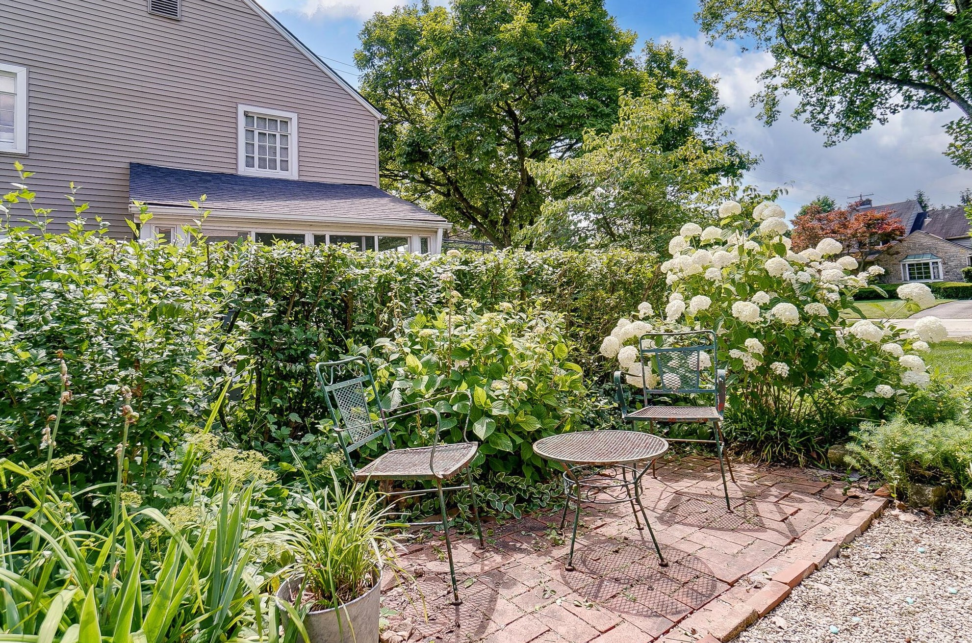 1496 Essex Rd, Columbus OH  43221-3845 exterior