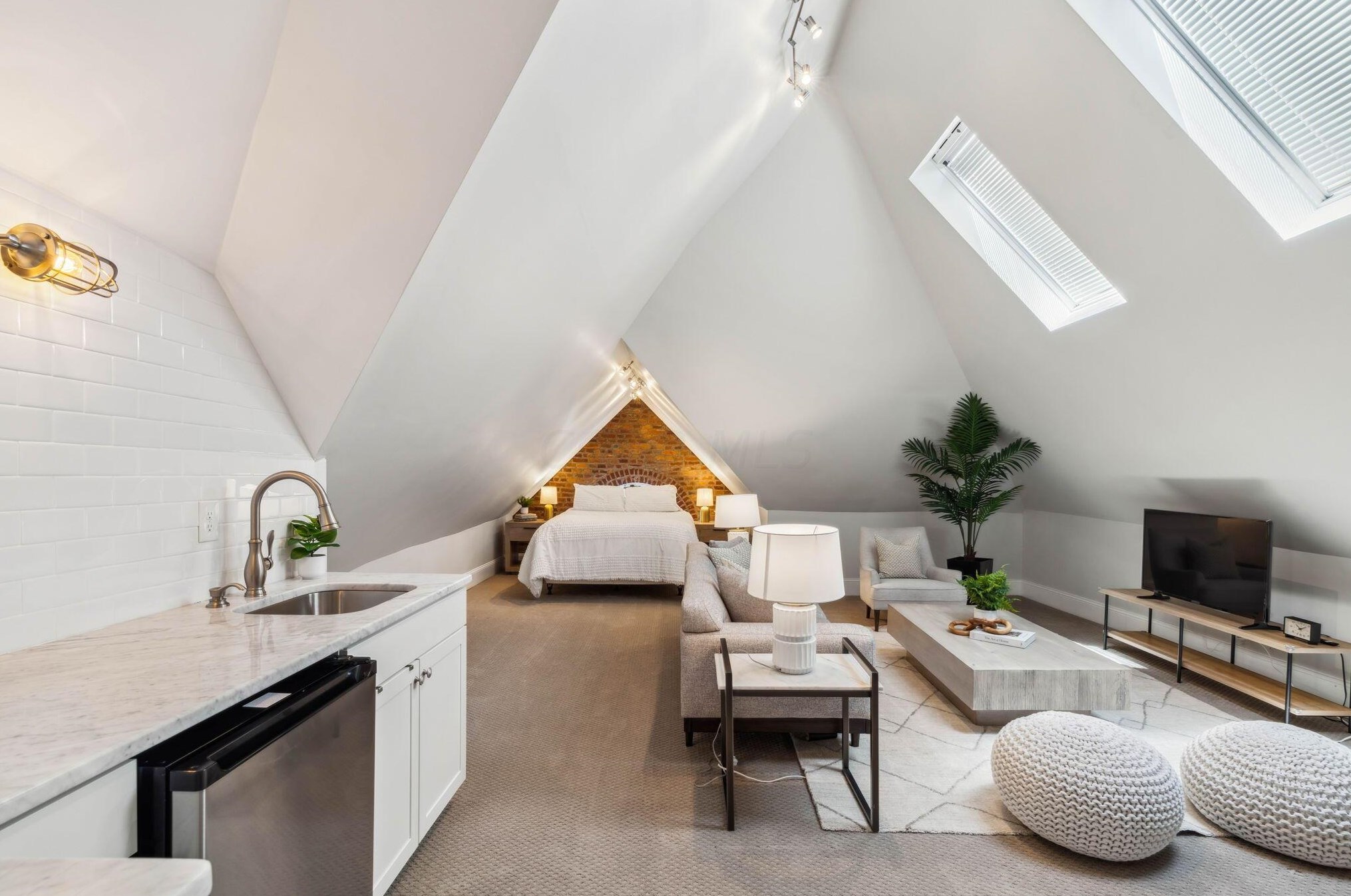 181 Thurman Ave, Columbus OH 43206-3216 exterior