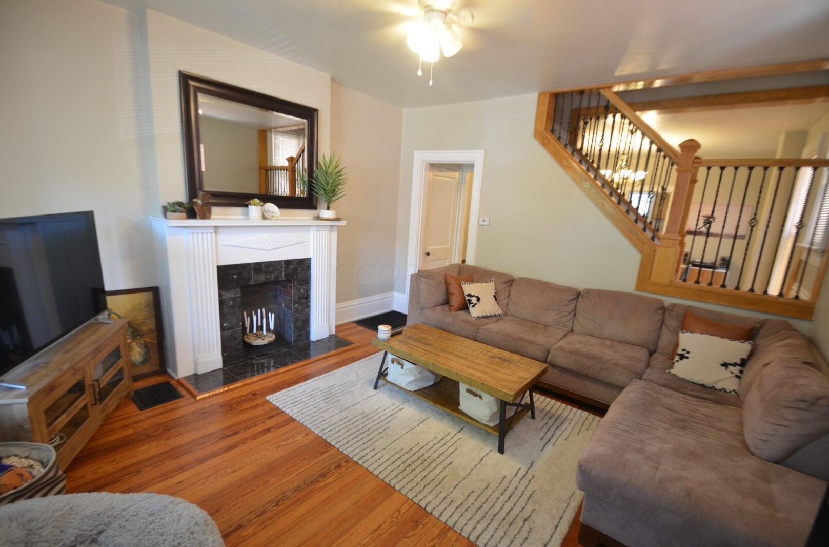 1047 Harrison Ave, Columbus OH  43201-3326 exterior