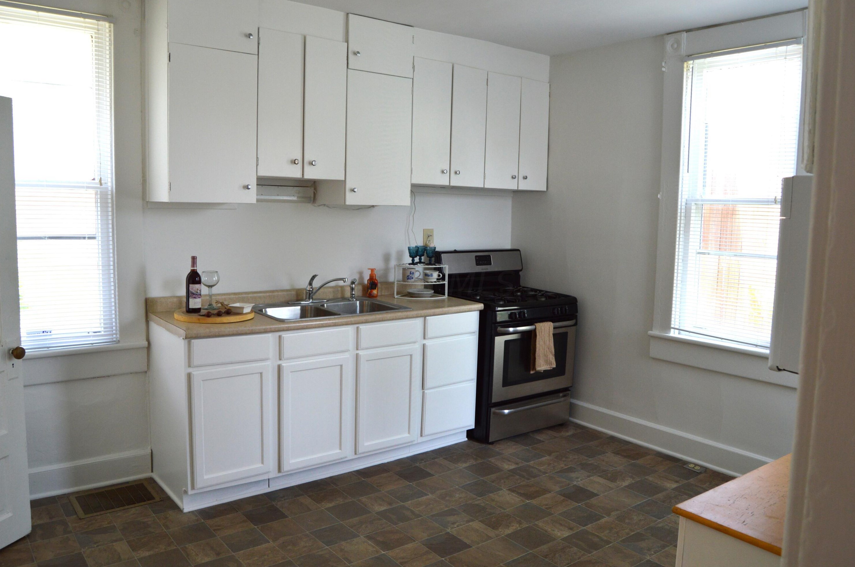 317 Madison Ave, Lancaster OH  43130-3120 exterior