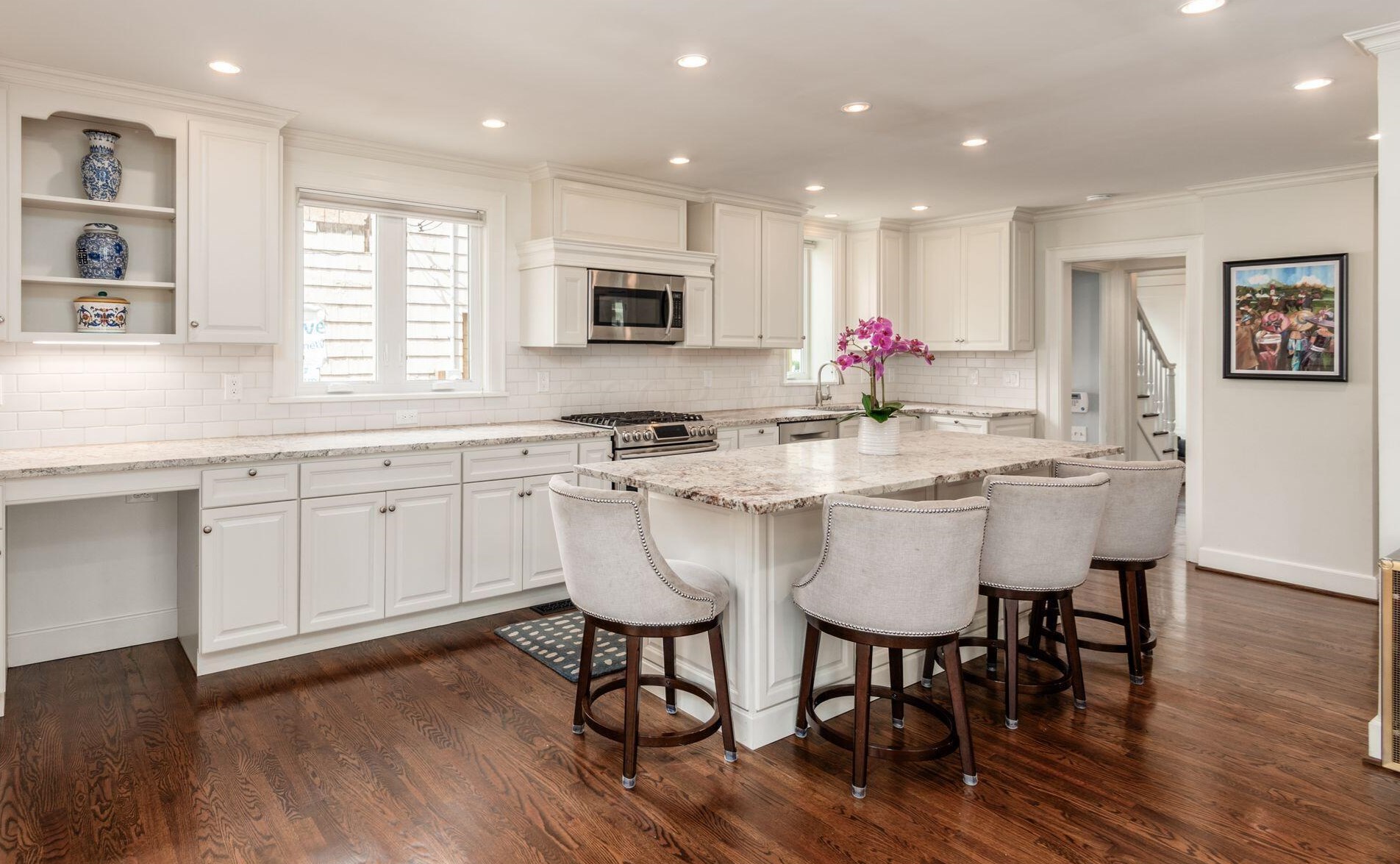 85 Remington Rd, Columbus OH  43209-1442 exterior