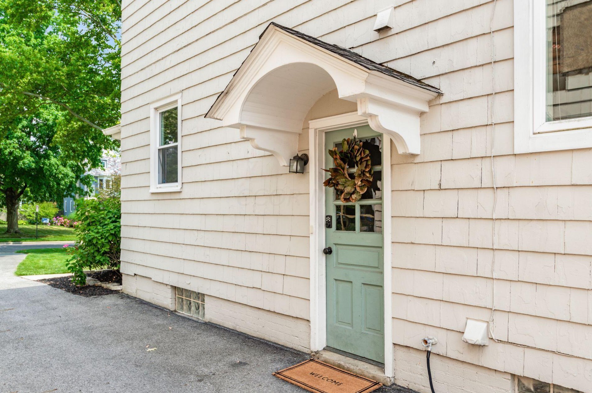 85 Remington Rd, Columbus OH  43209-1442 exterior