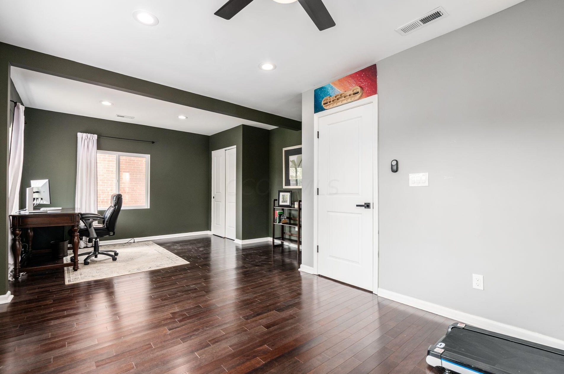 1385 Long St, Columbus OH  43203-1990 exterior