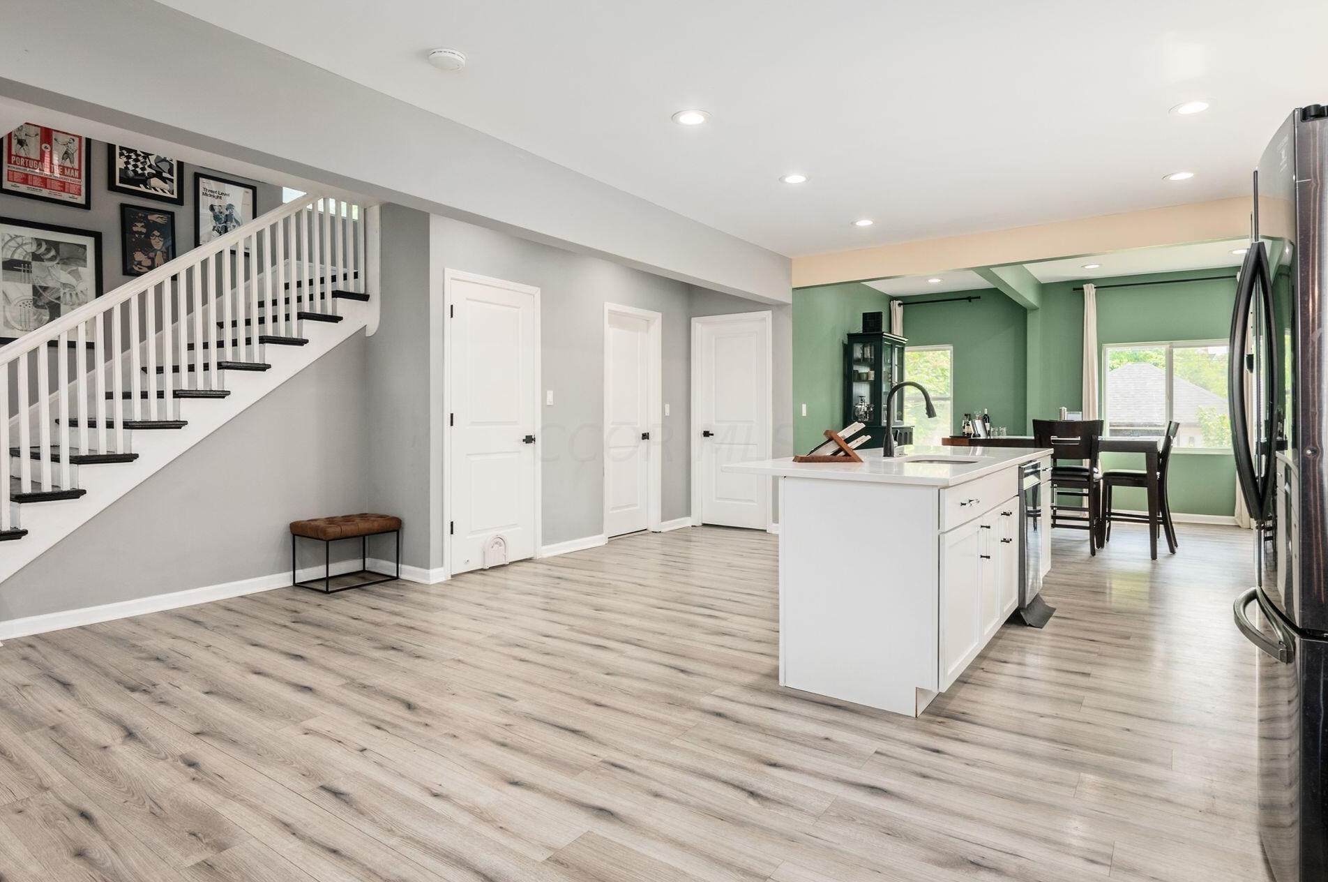 1385 Long St, Columbus OH  43203-1990 exterior