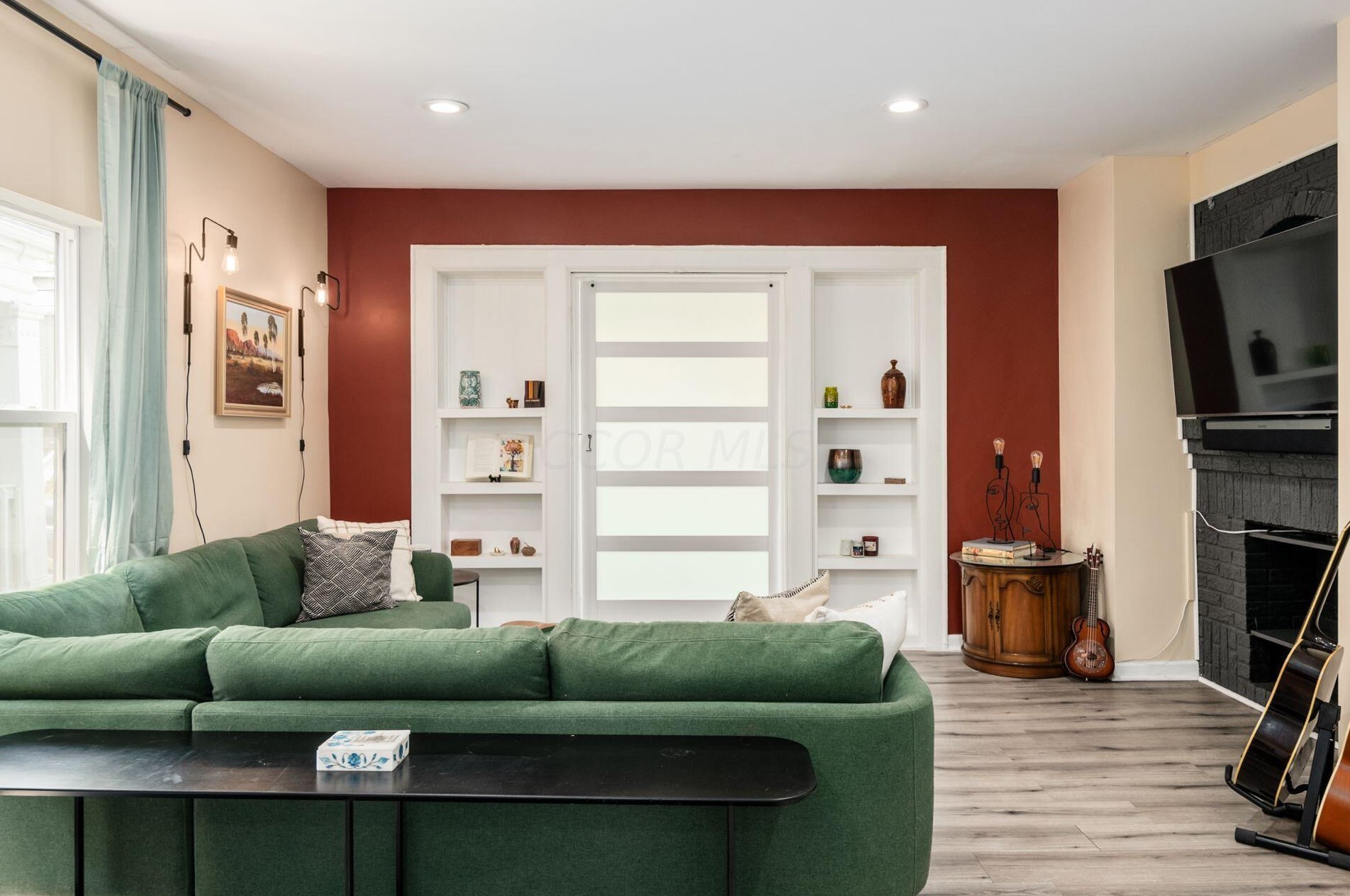 1385 Long St, Columbus OH  43203-1990 exterior