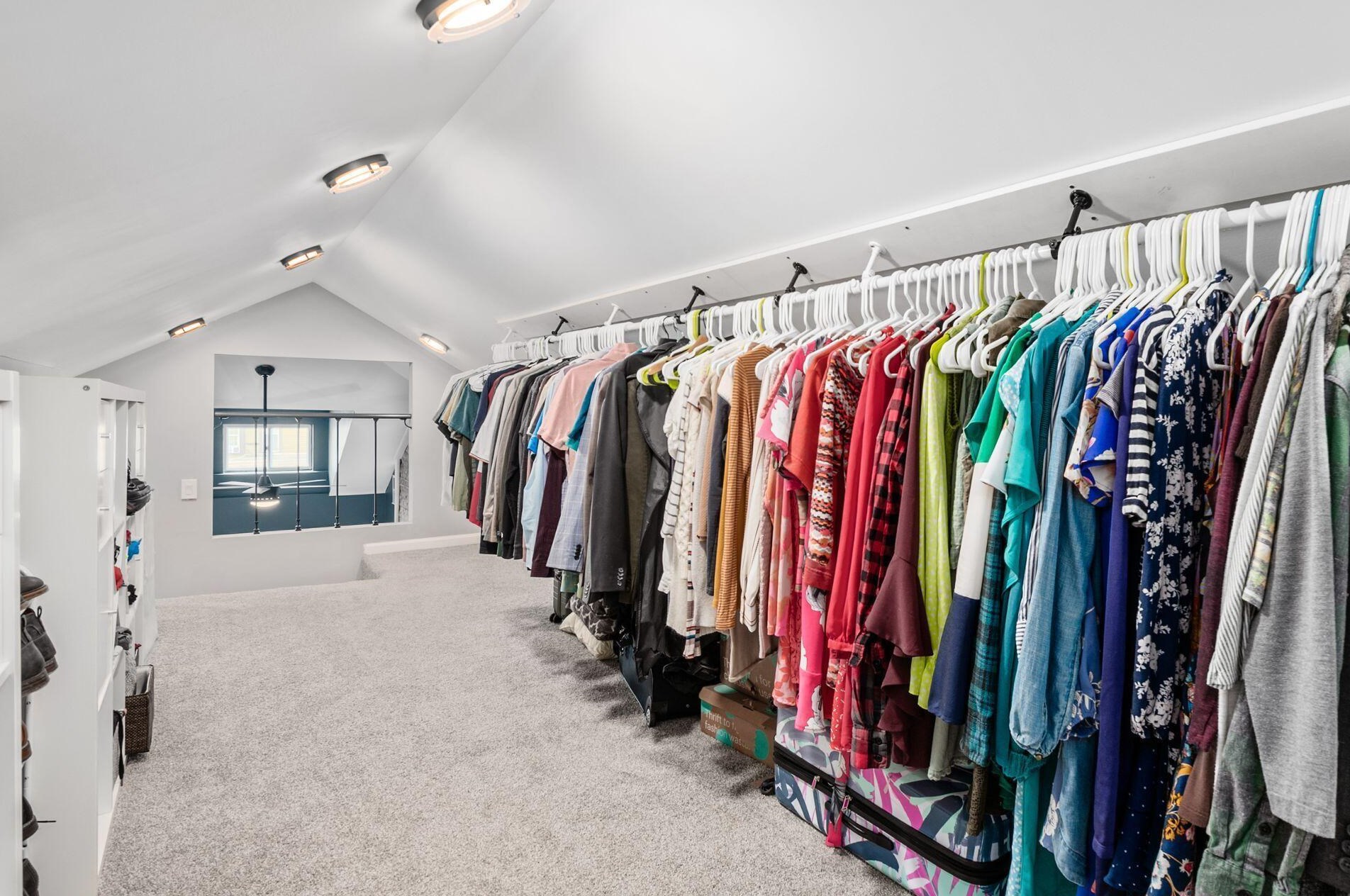 1385 Long St, Columbus OH  43203-1990 exterior