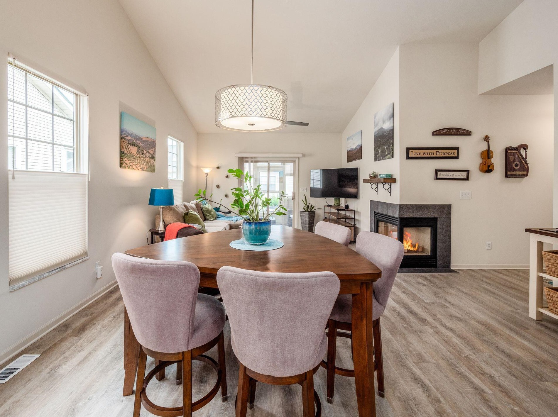 5937 Coventry Hurst Ln, Hilliard OH  43026-7393 exterior