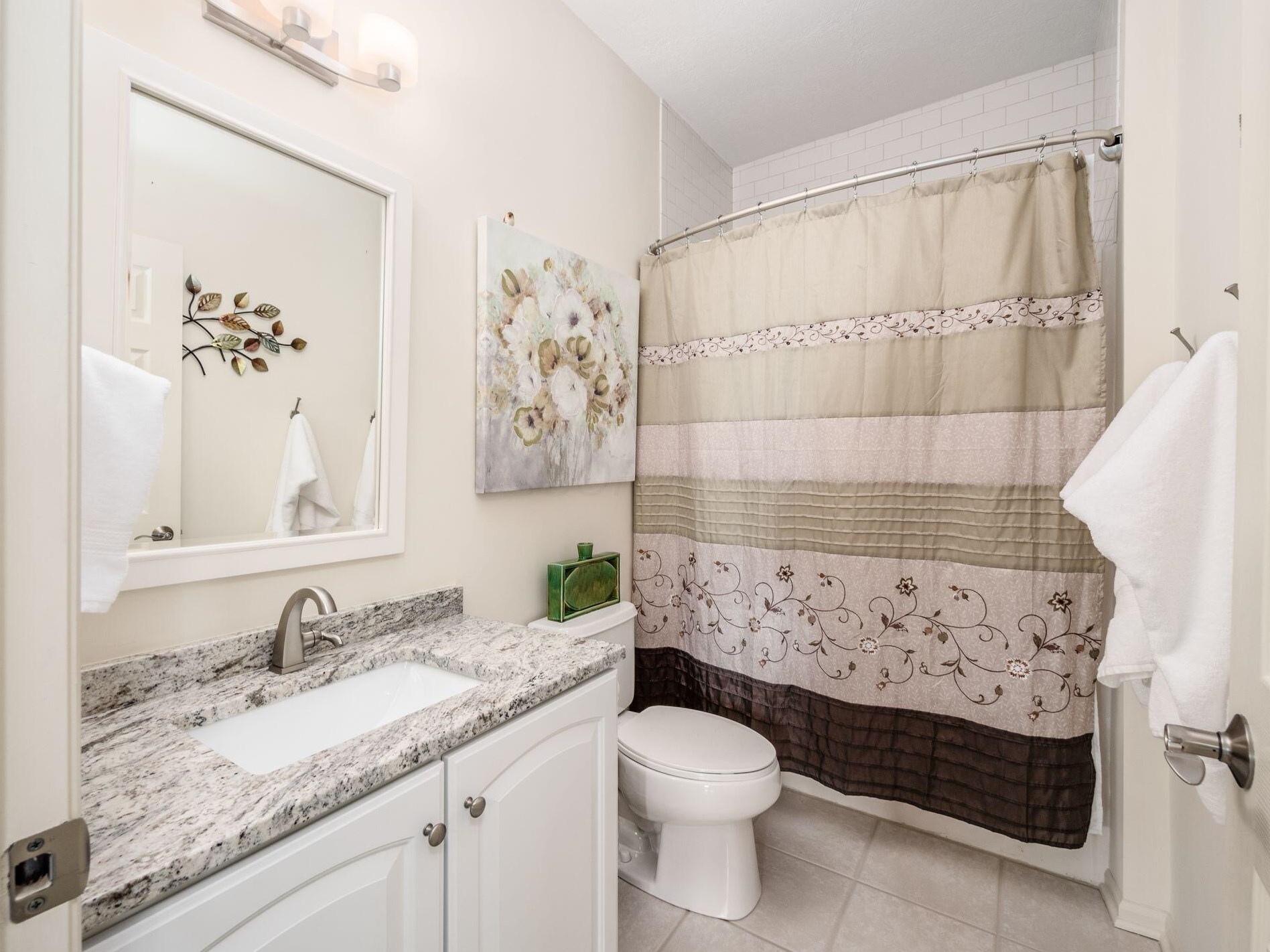 5937 Coventry Hurst Ln, Hilliard OH  43026-7393 exterior