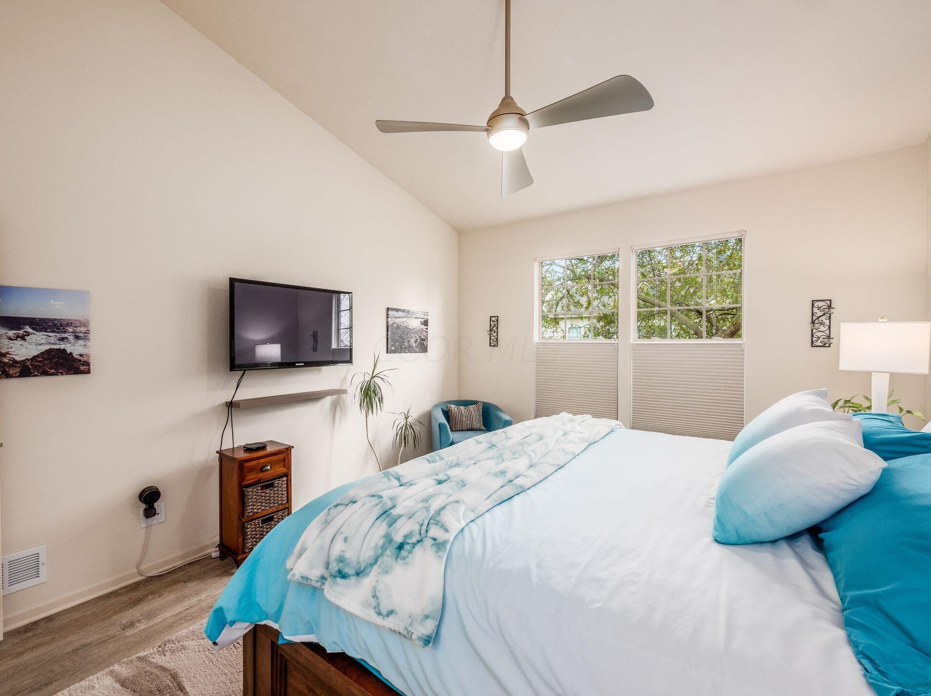 5937 Coventry Hurst Ln, Hilliard OH  43026-7393 exterior