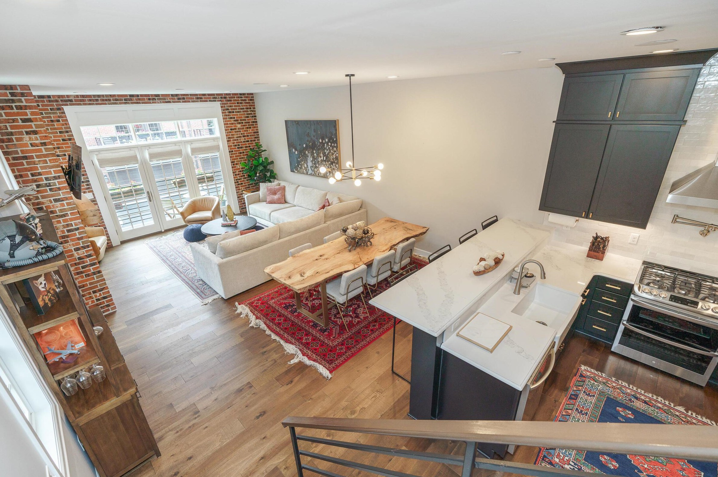 890 Front St, Columbus OH  43206-2521 exterior