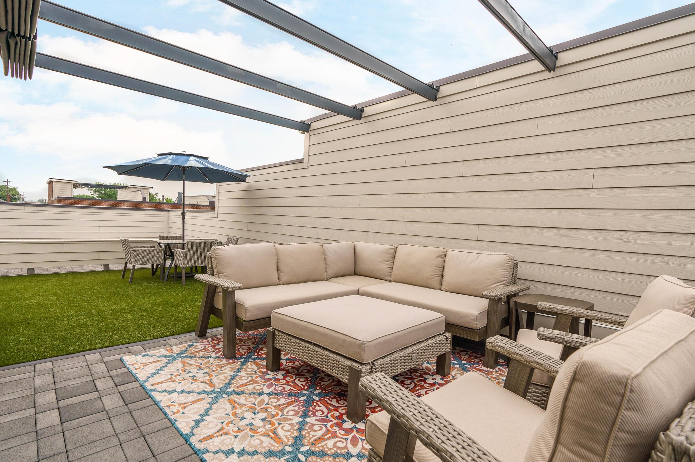 890 Front St, Columbus OH  43206-2521 exterior