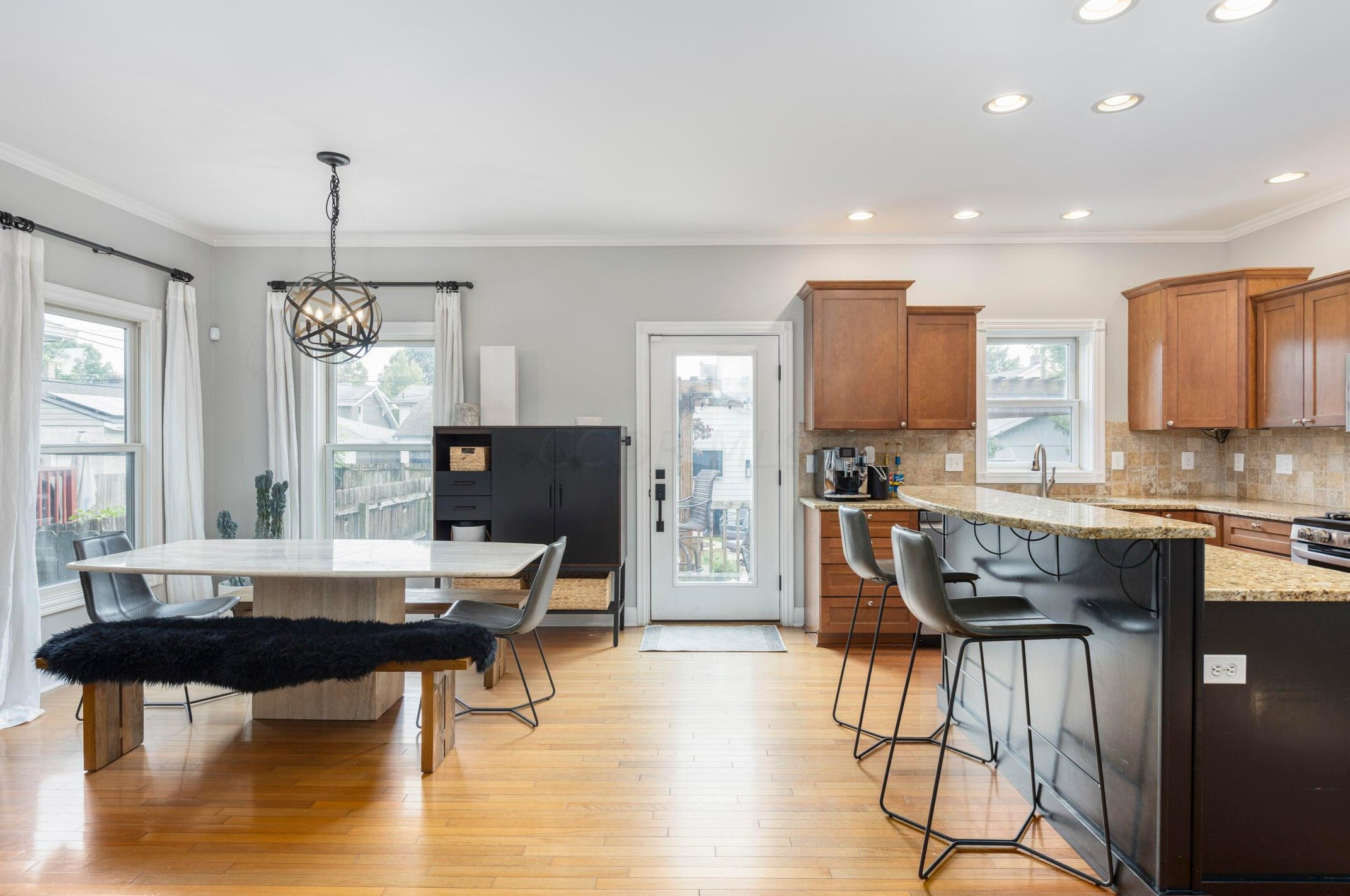 253 Gates St, Columbus OH 43206-3625 exterior