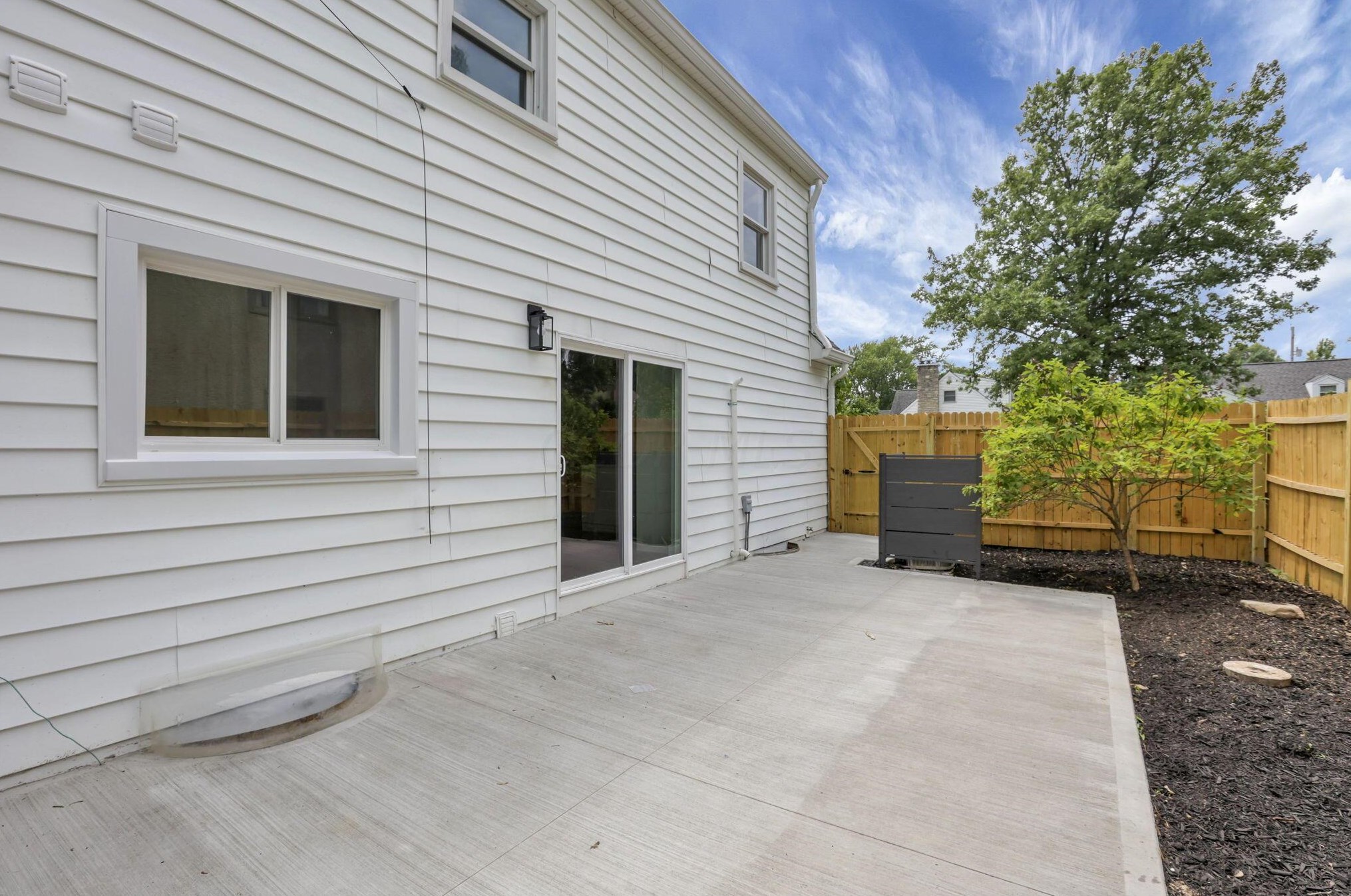 1660 Tremont Rd, Columbus OH  43212-1129 exterior