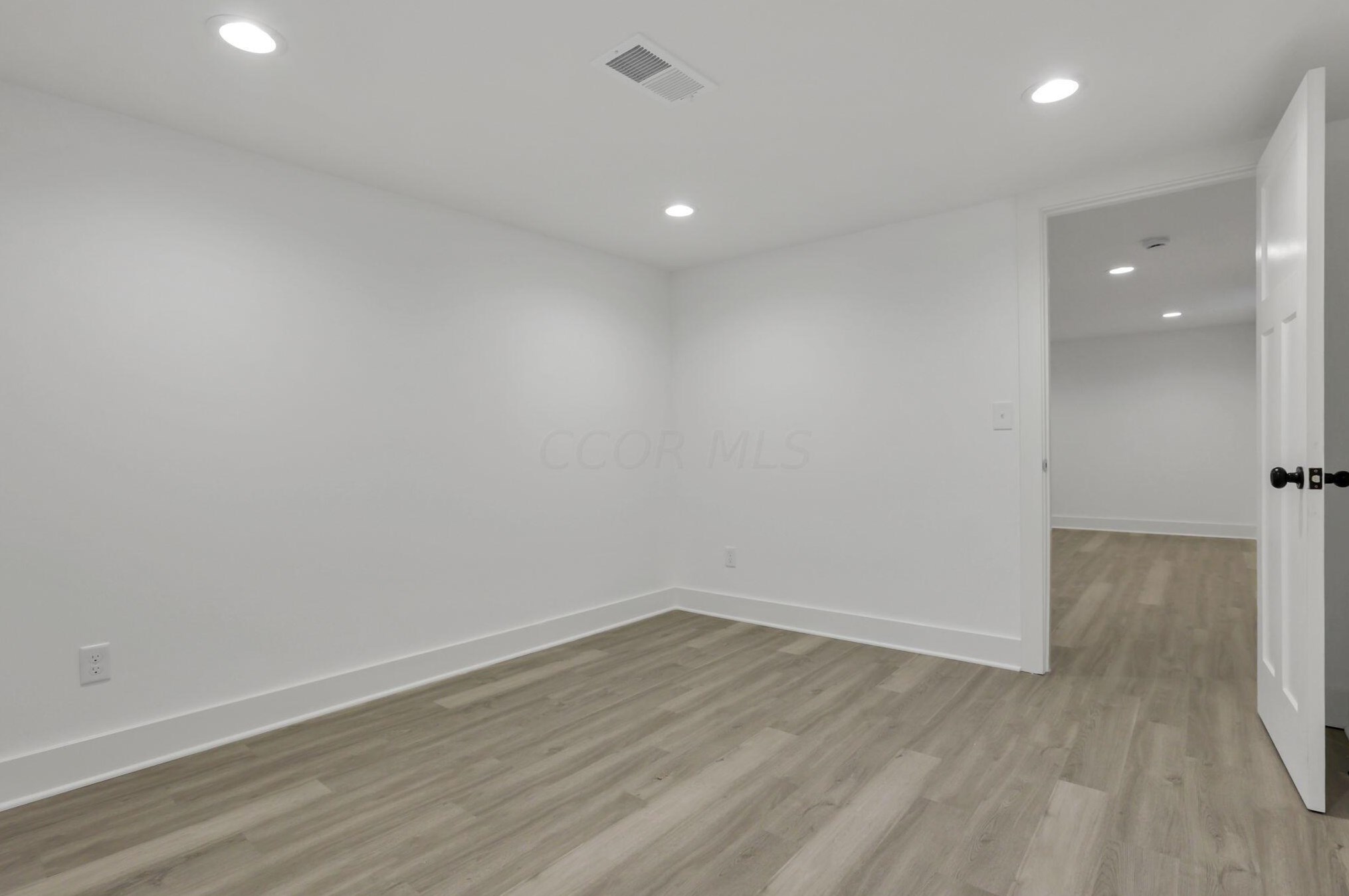 1660 Tremont Rd, Columbus OH  43212-1129 exterior