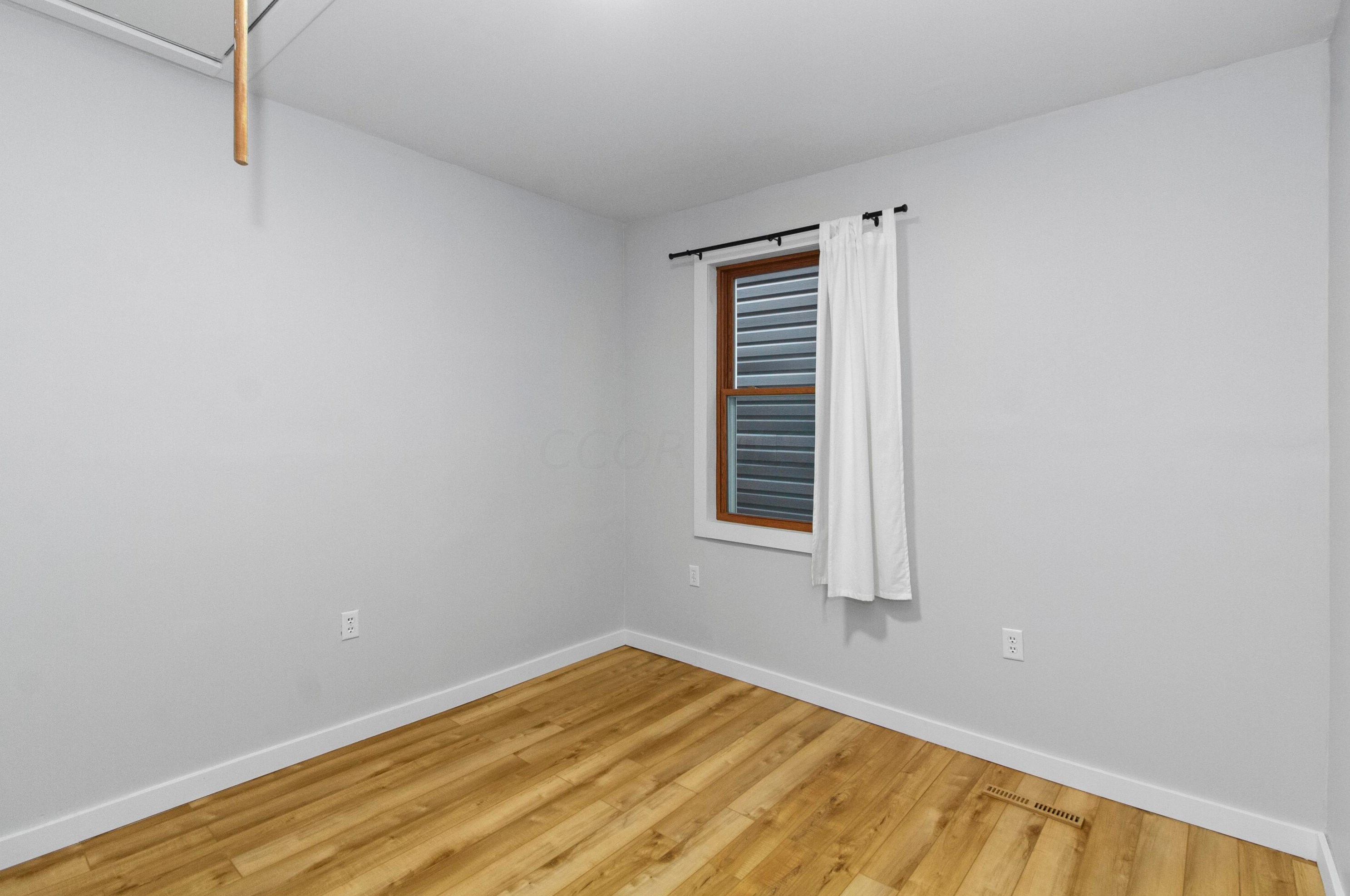 594 Reinhard Ave, Columbus OH 43206-2856 exterior