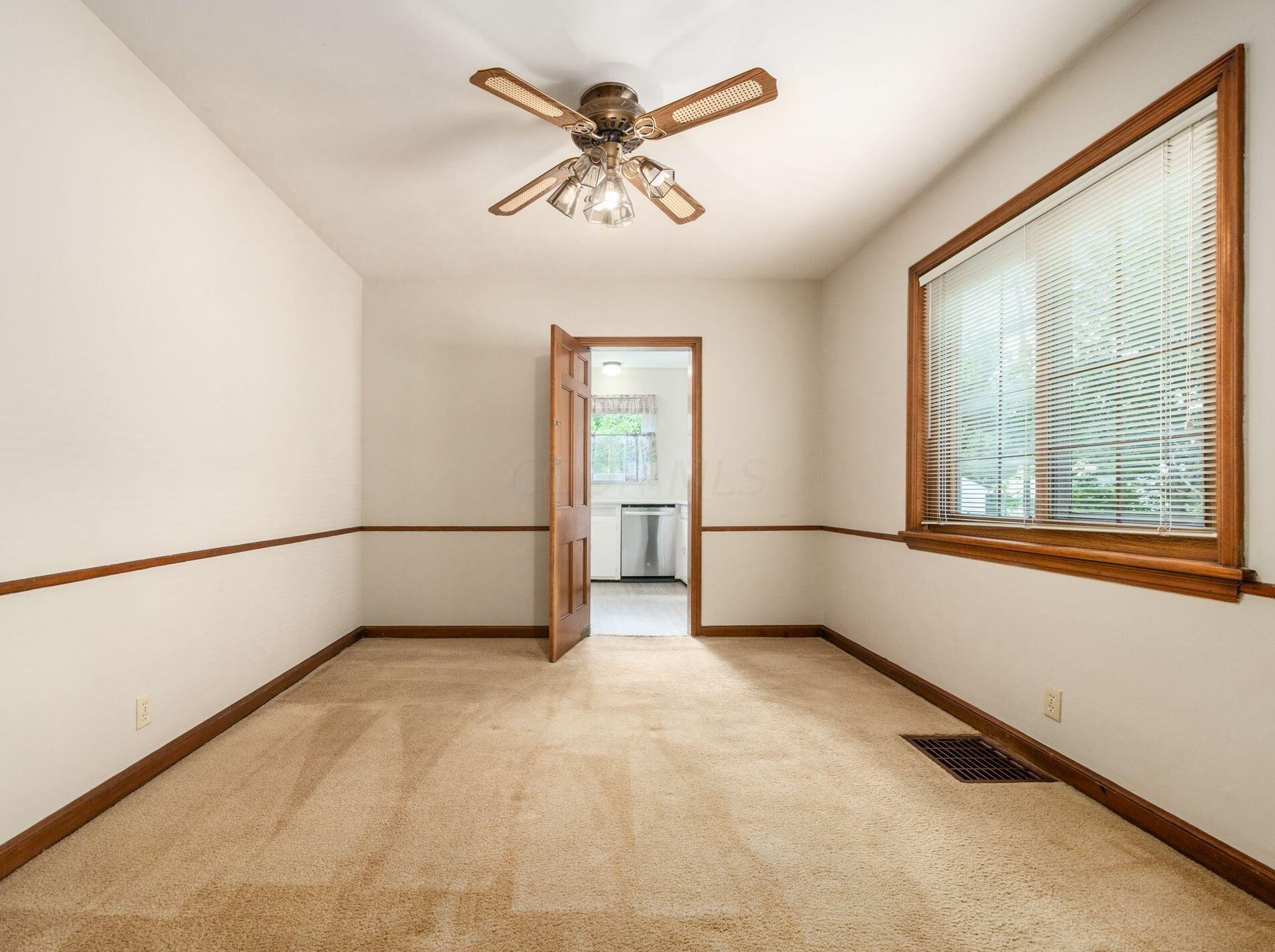 405 Richards Rd, Columbus OH 43214-3738 exterior