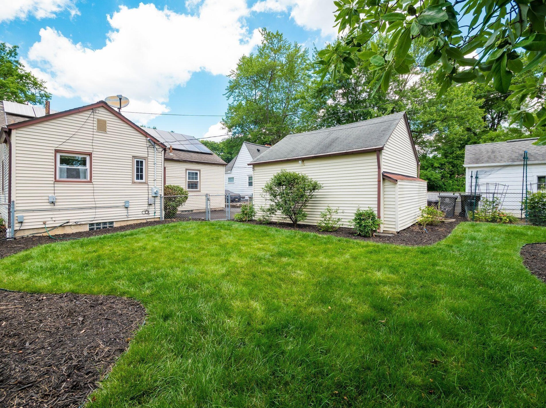 405 Richards Rd, Columbus OH 43214-3738 exterior