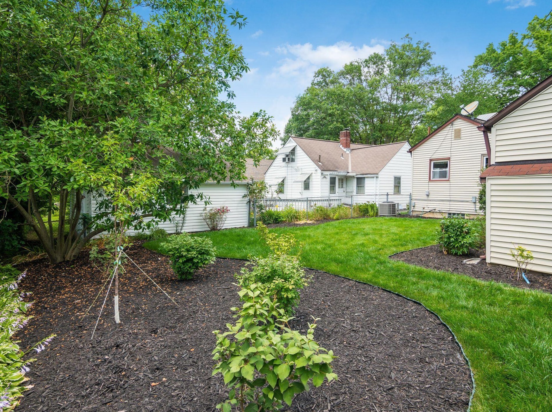 405 Richards Rd, Columbus OH 43214-3738 exterior