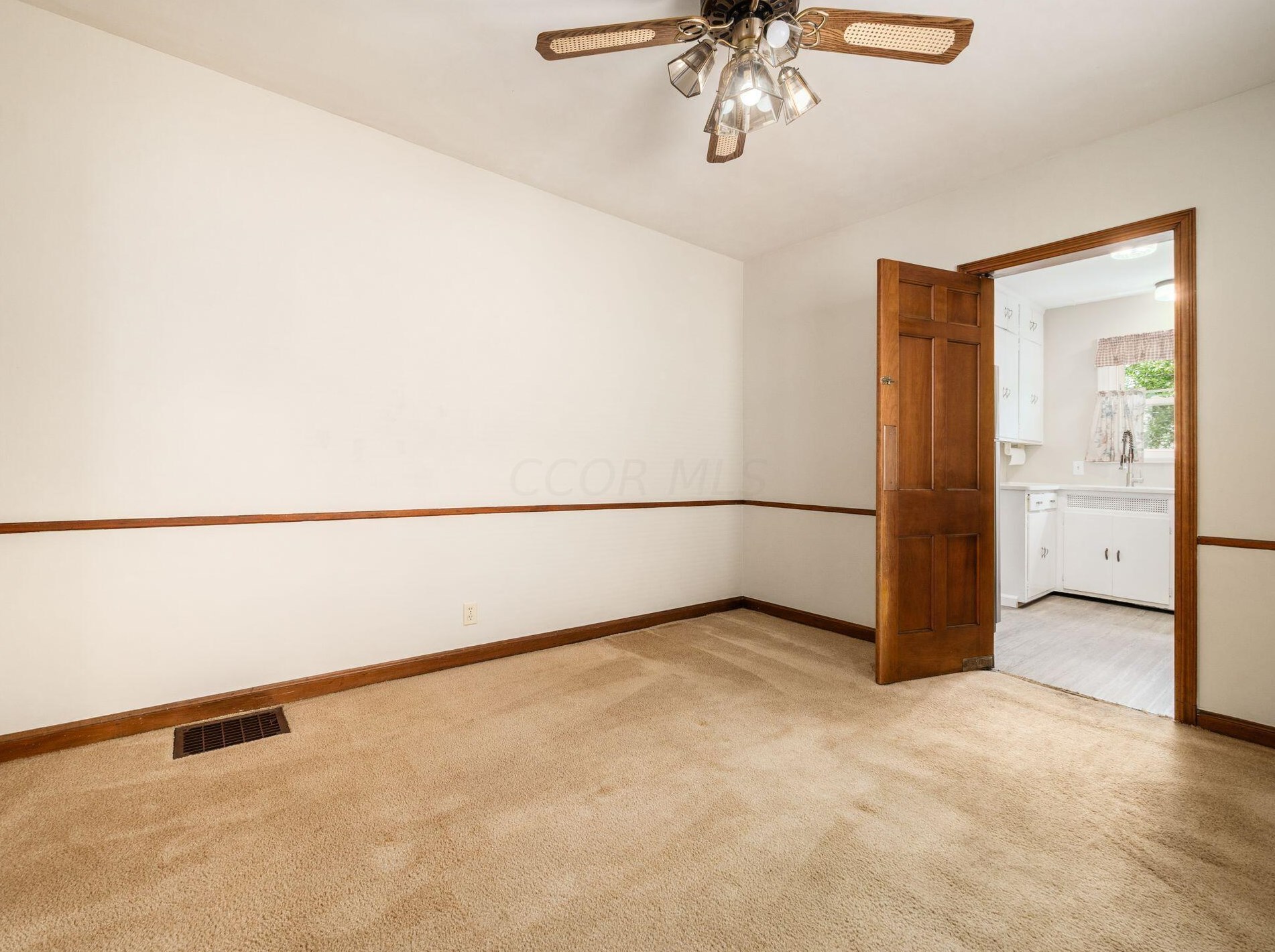 405 Richards Rd, Columbus OH 43214-3738 exterior