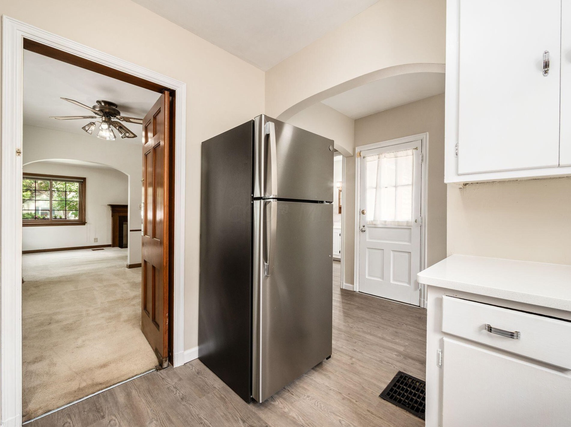 405 Richards Rd, Columbus OH 43214-3738 exterior