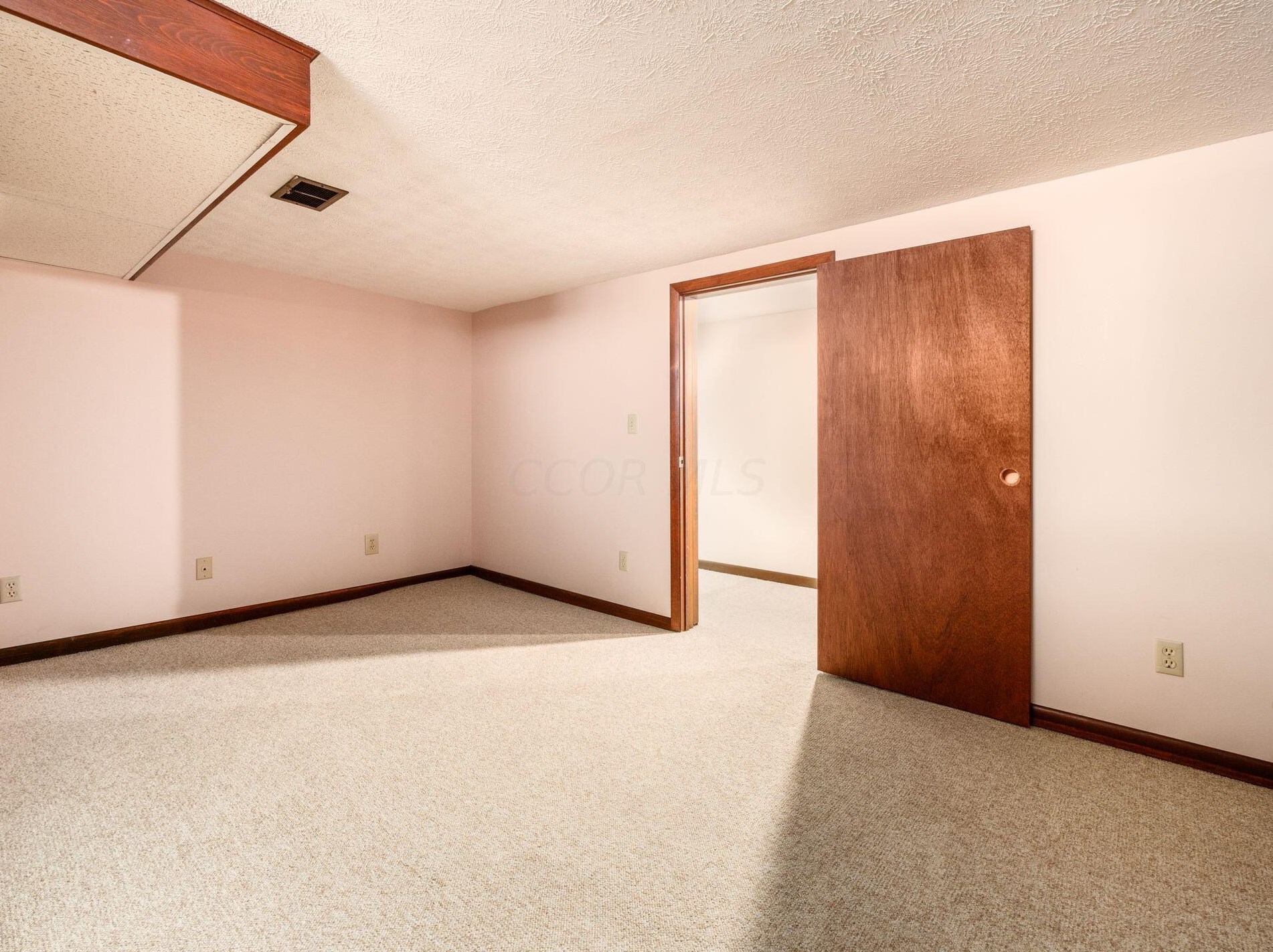 405 Richards Rd, Columbus OH 43214-3738 exterior