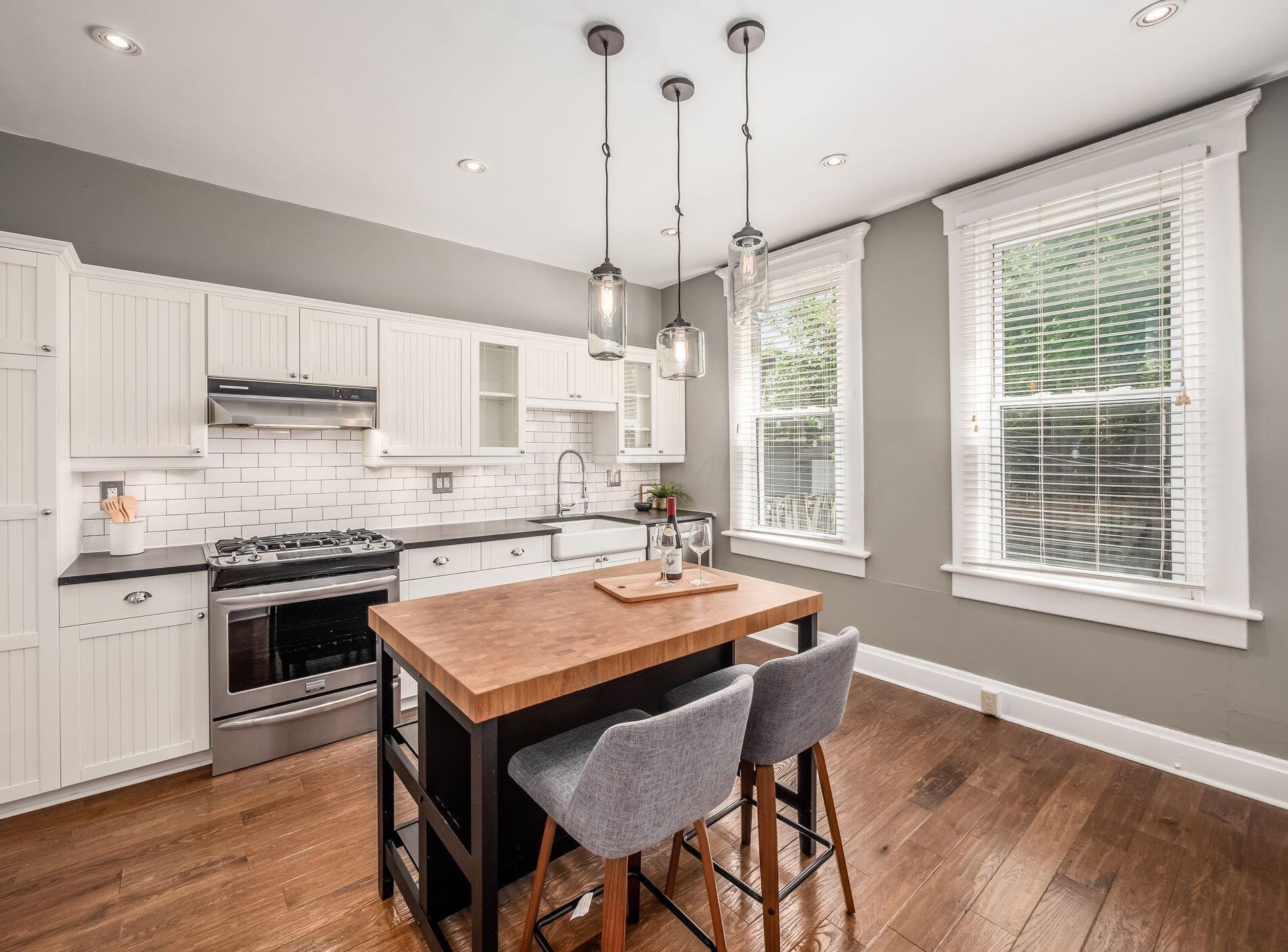 293 Reinhard Ave, Columbus OH  43206-2773 exterior