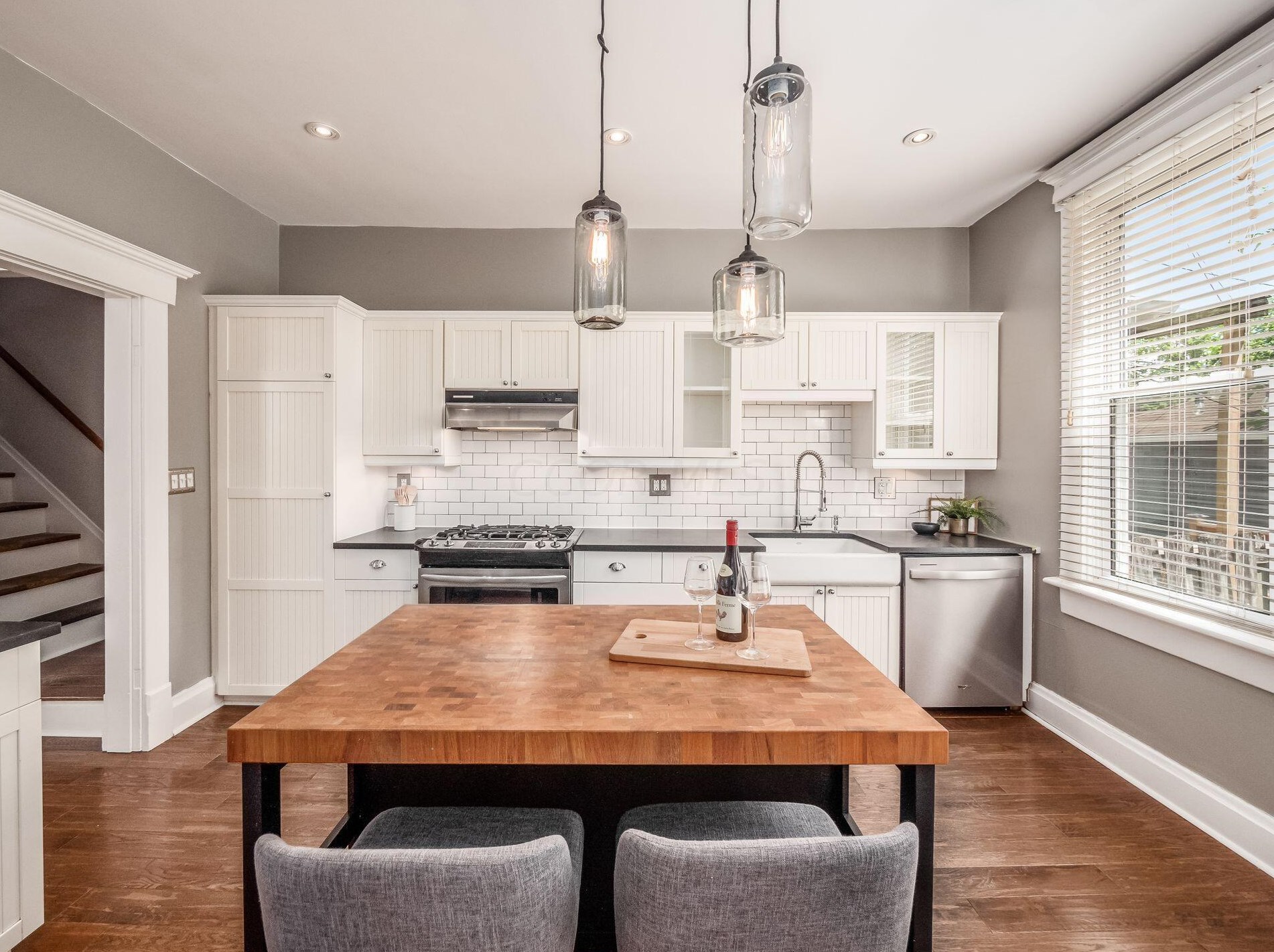 293 Reinhard Ave, Columbus OH  43206-2773 exterior