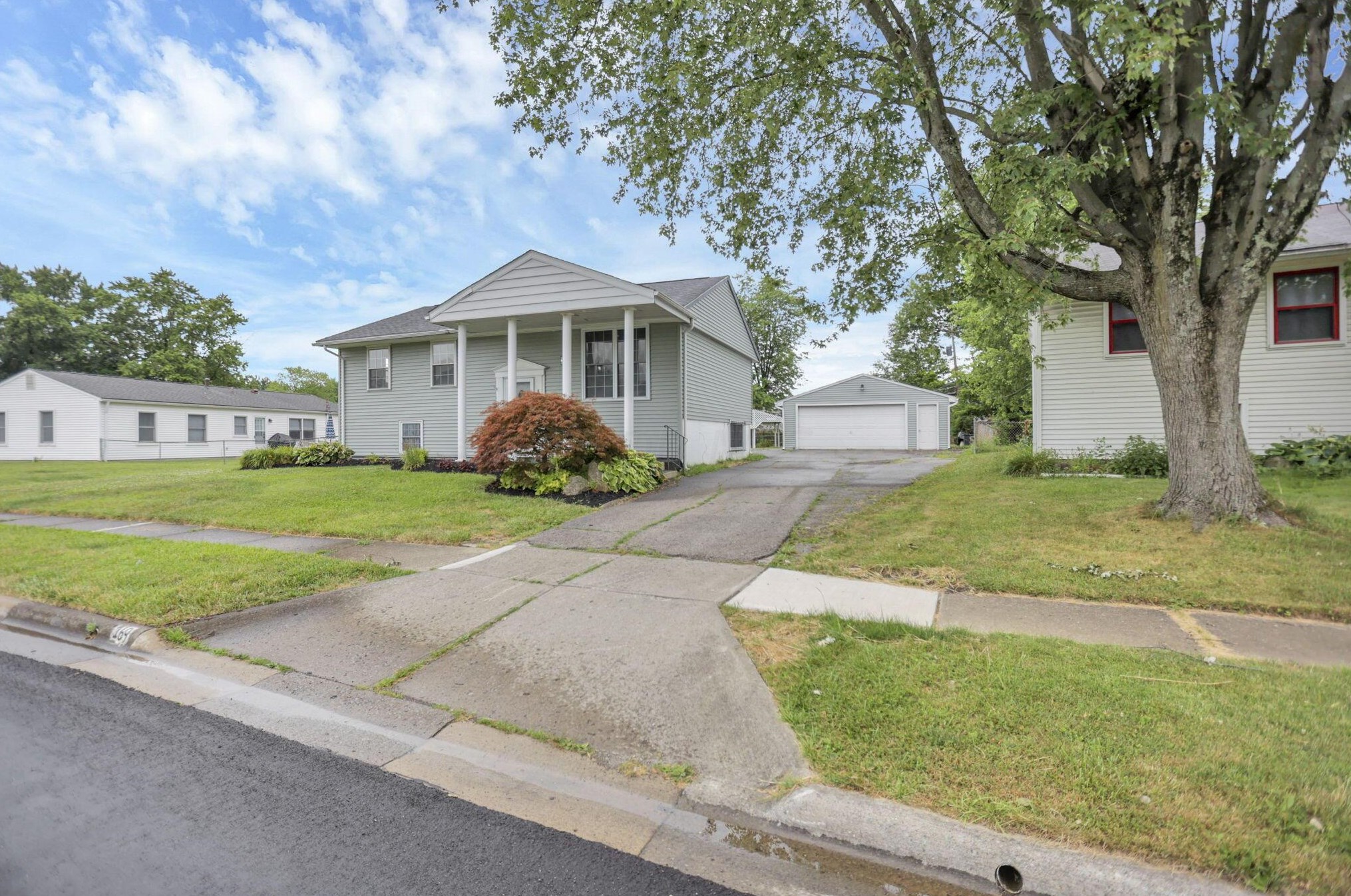 169 Lincolnshire Rd, Columbus OH 43230-2322 exterior