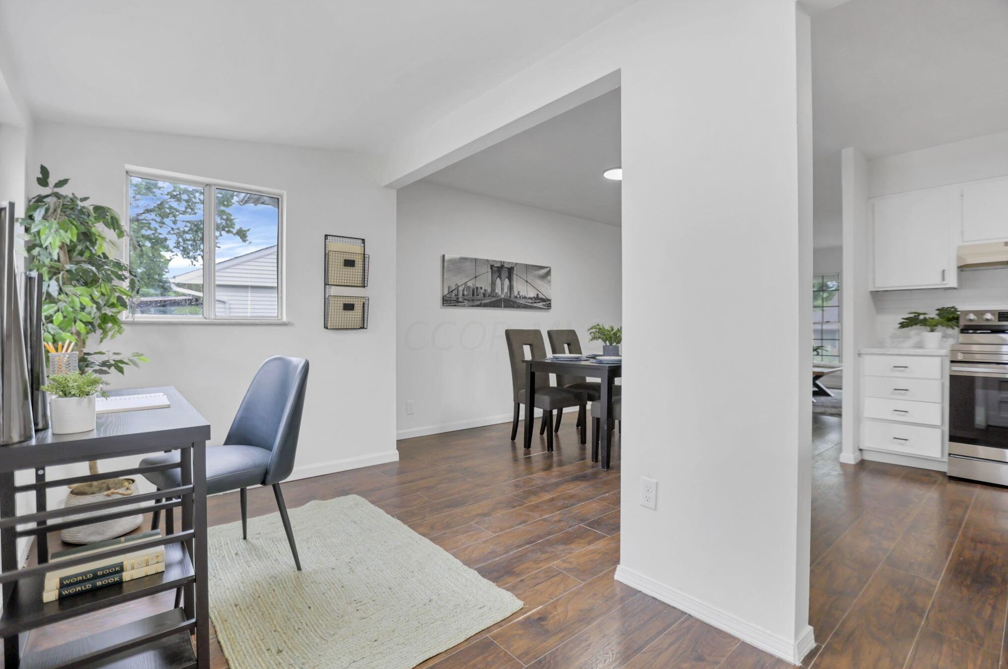 169 Lincolnshire Rd, Columbus OH 43230-2322 exterior