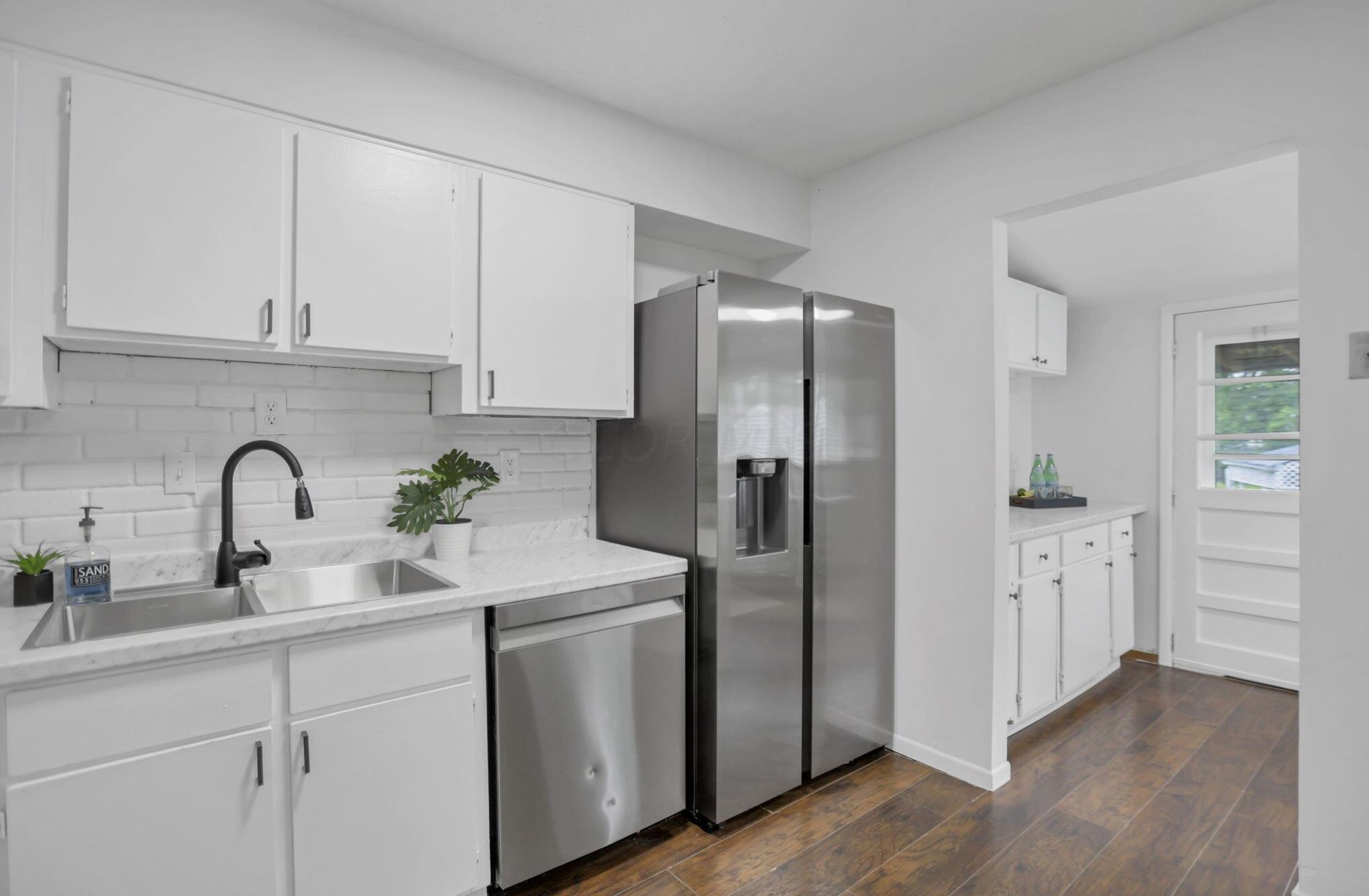 169 Lincolnshire Rd, Columbus OH 43230-2322 exterior