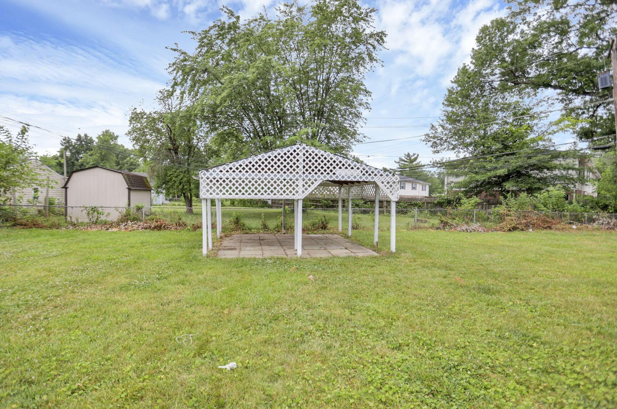 169 Lincolnshire Rd, Columbus OH 43230-2322 exterior